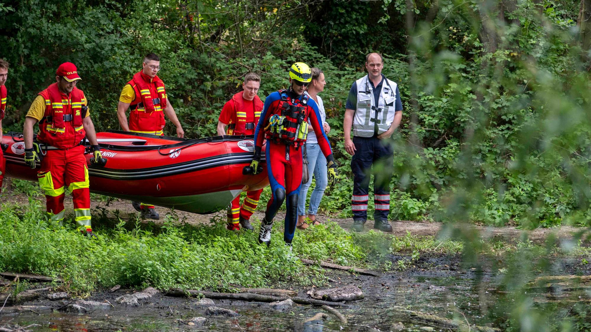 Im Neffelsee bei Geich war ein 39 Jahre alter Mann vermisst worden. Zahlreiche Taucher und Einsatzkräfte waren vor Ort. Unter anderem waren auch THW-Taucher aus Düren im Einsatz.