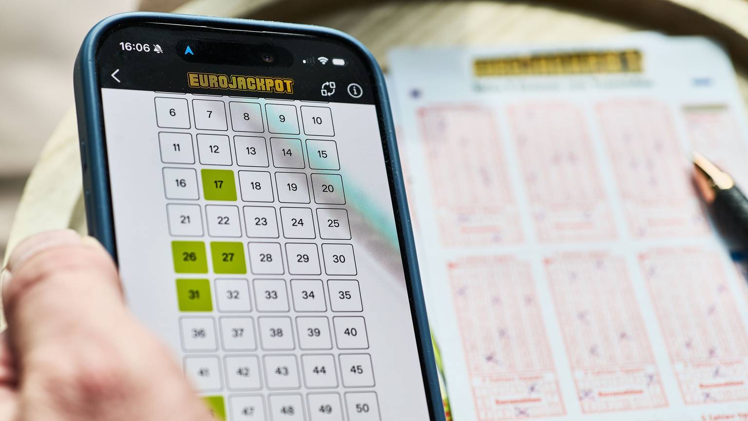 Ein Online-Tipper aus dem Sauerland traf bei der Eurojackpot-Ziehung am 26. Juni 2026 als Einziger den ersten Gewinnrang und sicherte sich rund 87,2 Millionen Euro.