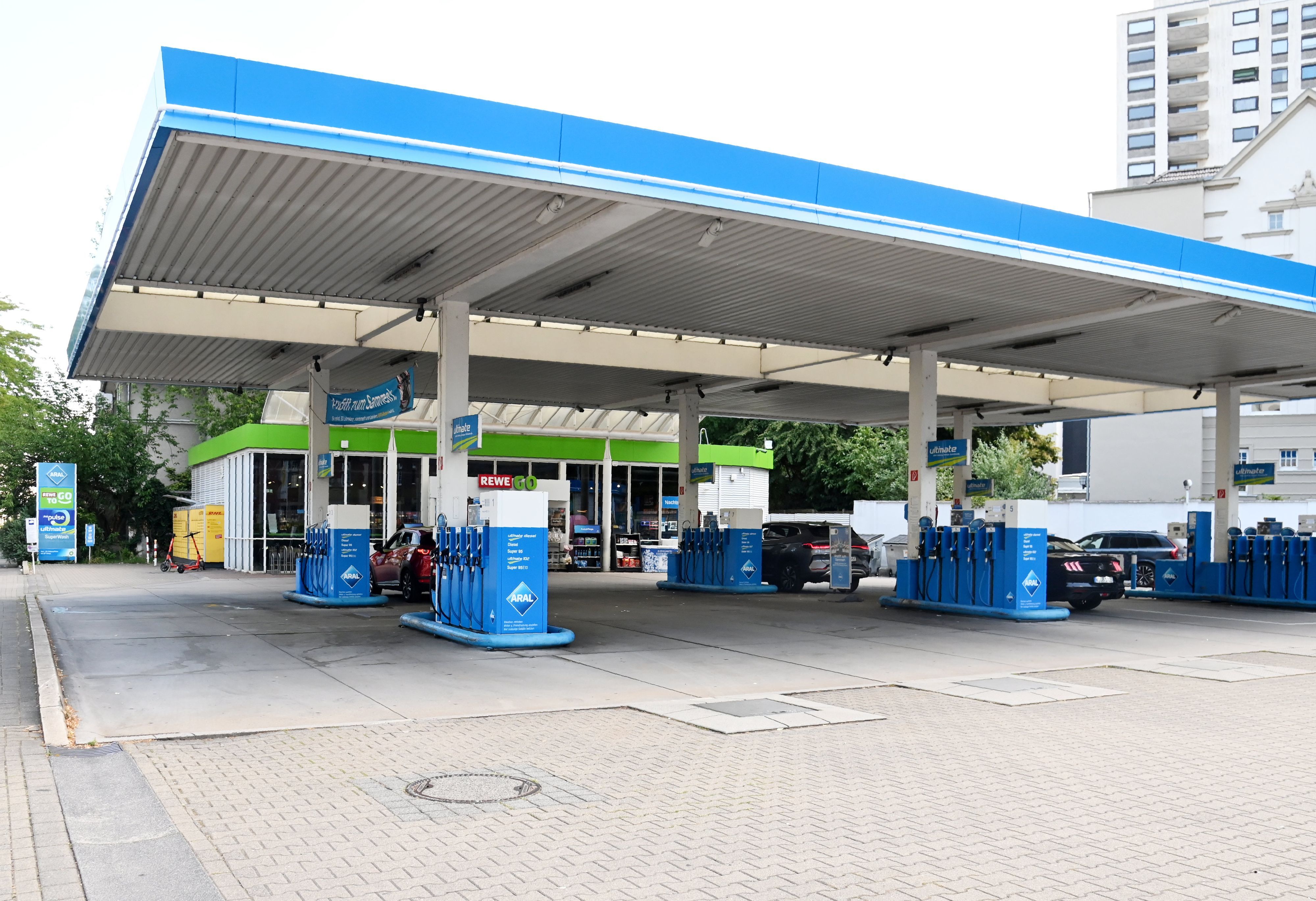 Kaum Betrieb herrschte vor 12 Uhr an dieser Tankstelle.