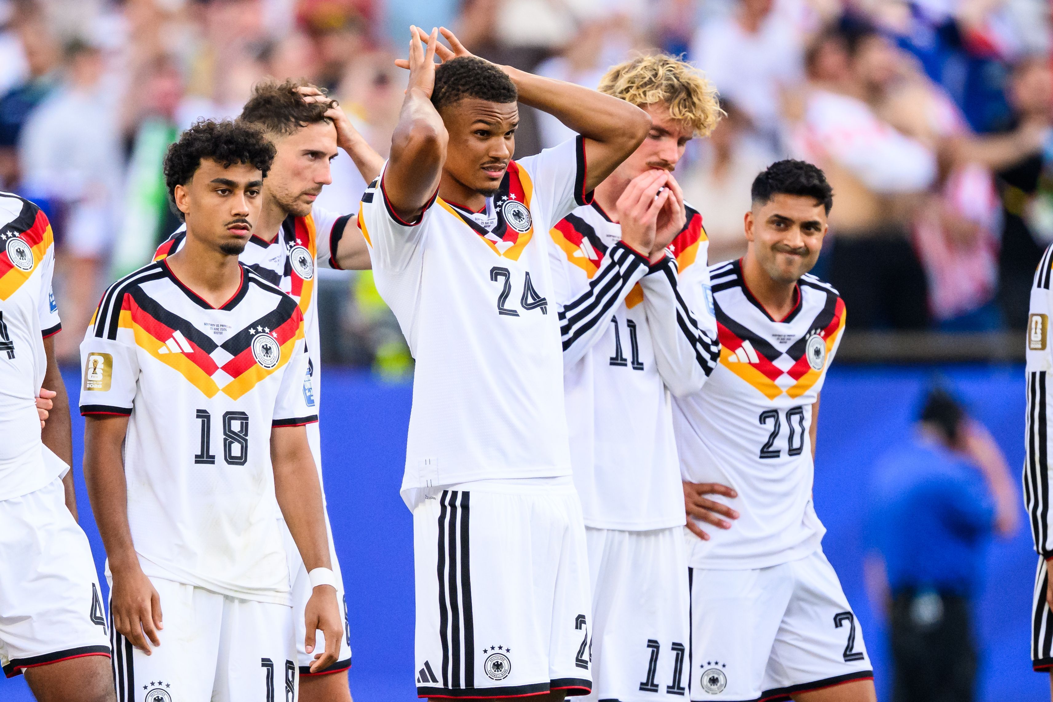 Doppelspitze-Das-WM-Aus-gegen-Paraguay-sorgt-auch-im-Kreis-Euskirchen-f-r-Kopfsch-tteln