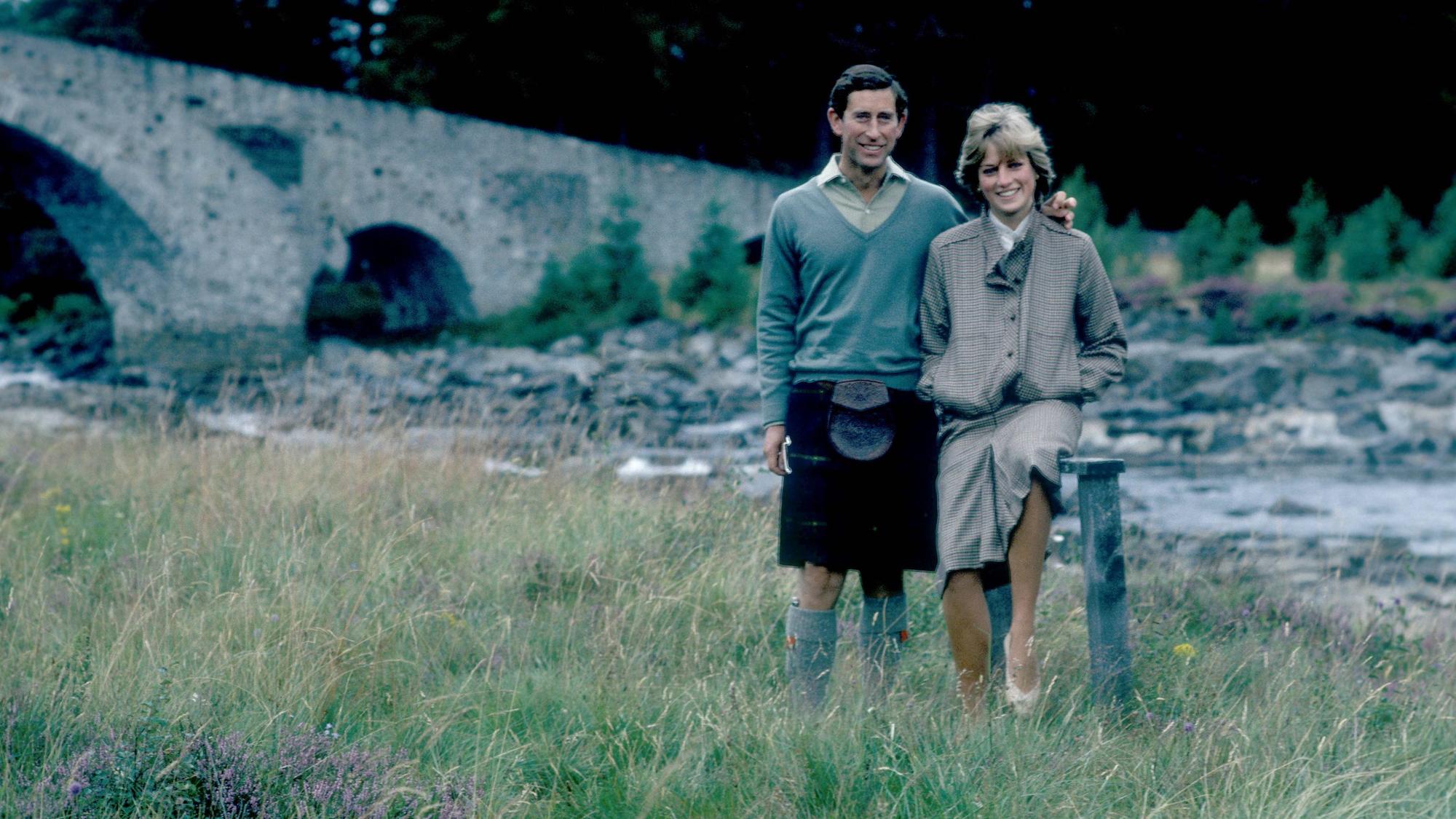 Prinzessin Diana, hier im Jahr 1981 zusammen mit Prinz Charles während ihrer Flitterwochen in Schottland, wäre am 1. Juli 65 Jahre alt geworden.