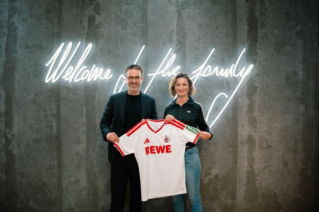 R-ckkehr-mit-drei-Streifen-1-FC-K-ln-pr-sentiert-neue-Trikots-von-Adidas
