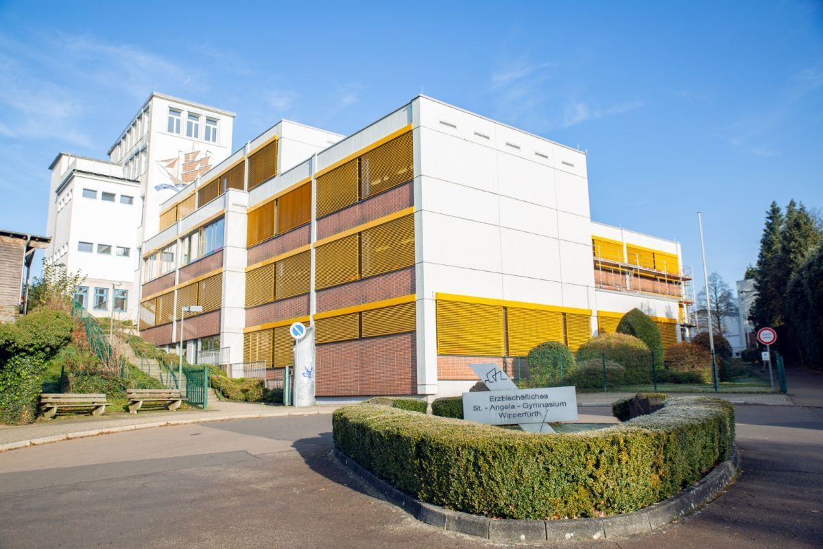 Das St.-Angela-Gymnasium Wipperfürth, eine Schule in Trägerschaft des Erzbistums Köln.
