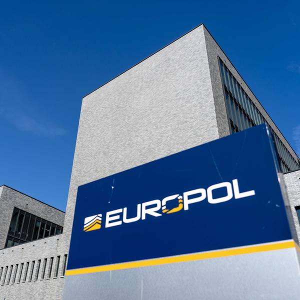 ARCHIV - 08.06.2021, Niederlande, Den Haag: Blick auf das Gebäude der EU-Polizeibehörde Europol in Den Haag. (zu dpa: «Frauen betäubt und missbraucht - Schlag gegen Online-Gruppen») Foto: Jerry Lampen/anp/dpa +++ dpa-Bildfunk +++