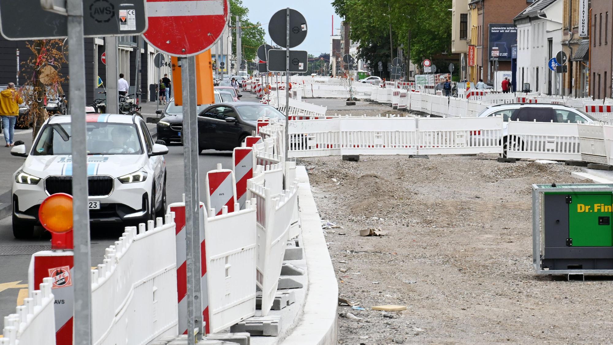 Die Bonner Straße ist noch immer eine riesige Baustelle.