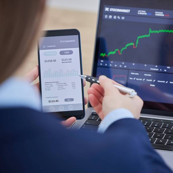 Die Geldanlage in ETF ist vor allem bei jüngeren Sparern zunehmend beliebt.