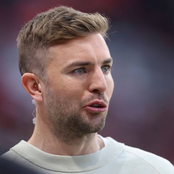 Christoph Kramer ist verkabelt und spricht.