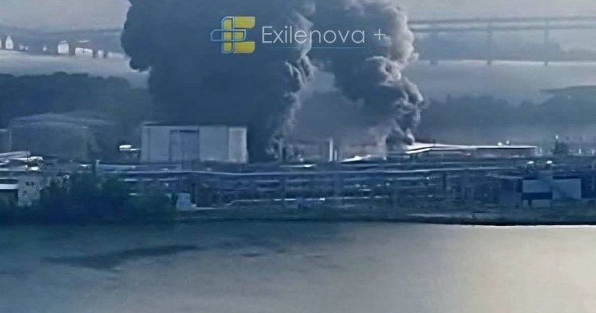 Burning tanks, flight cancellations: Ukraine attacks oil facilities in St ...