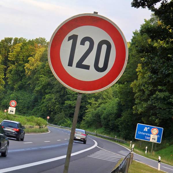 Das Foto zeigt die Autobahn A4
