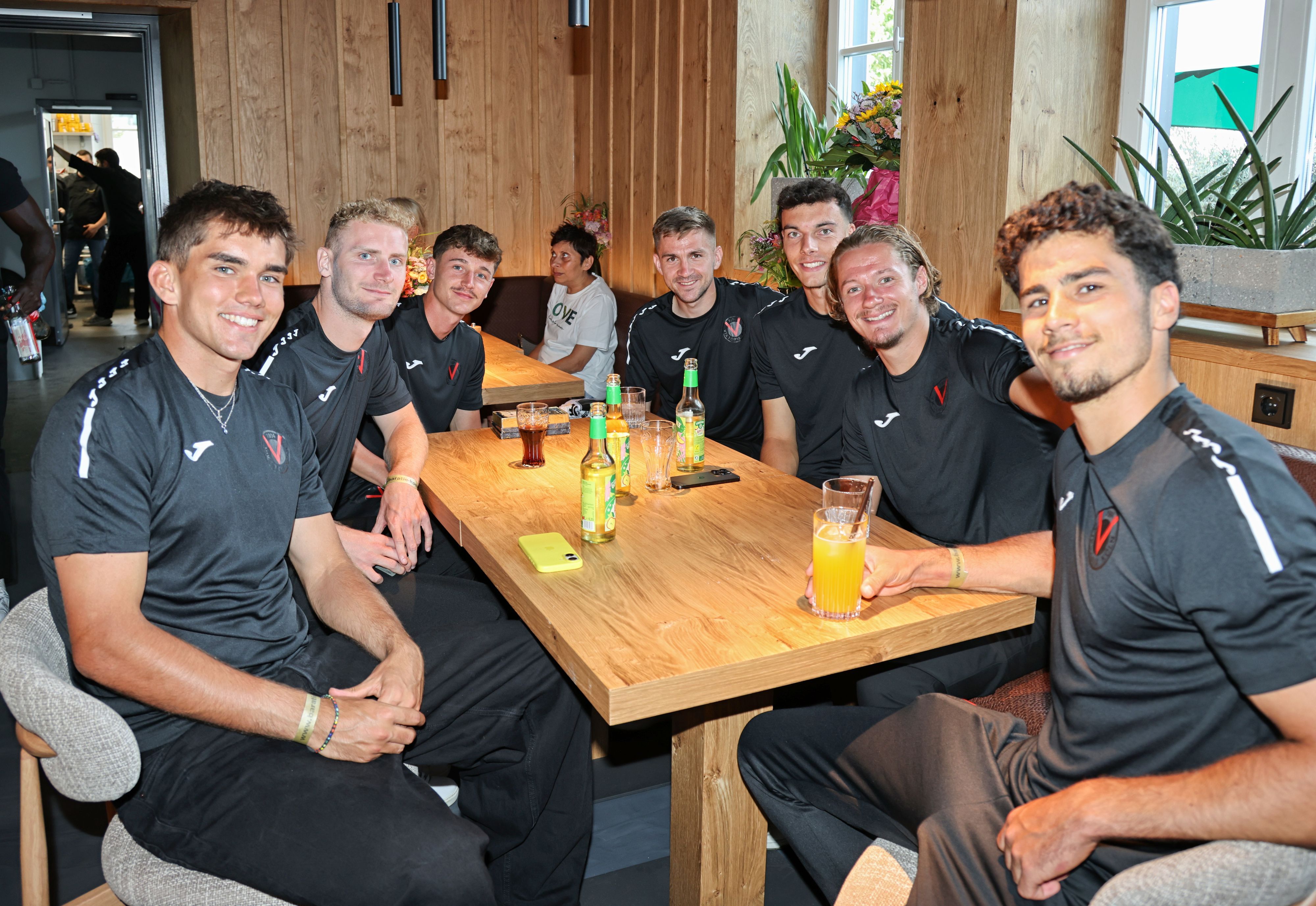 Die Mannschaft von Viktoria Köln im Baratie.