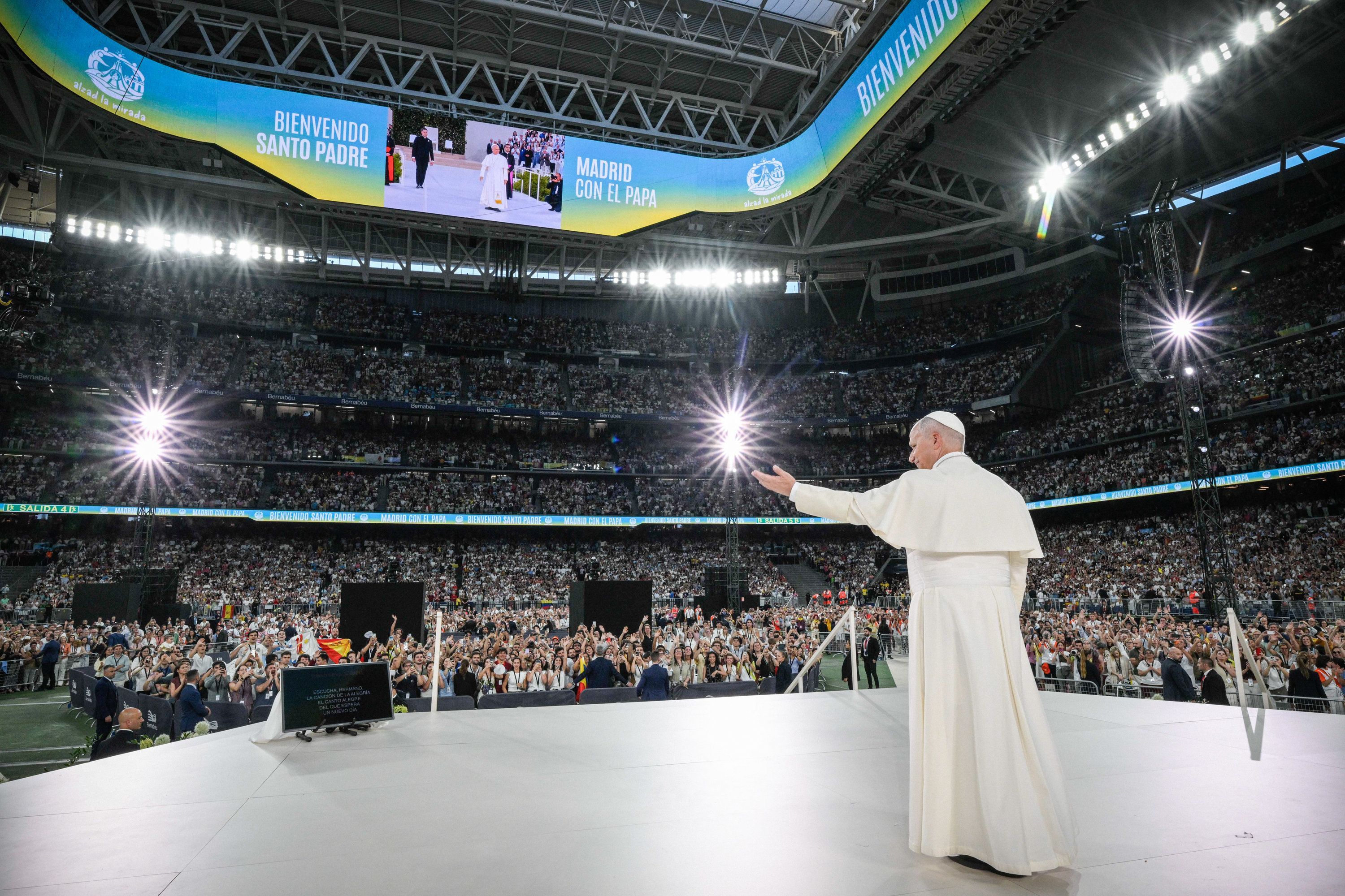 Papst Leo XIV. trifft am 8. Juni 2026 die Diözesangemeinde im Santiago-Bernabéu-Stadion in Madrid (Spanien).