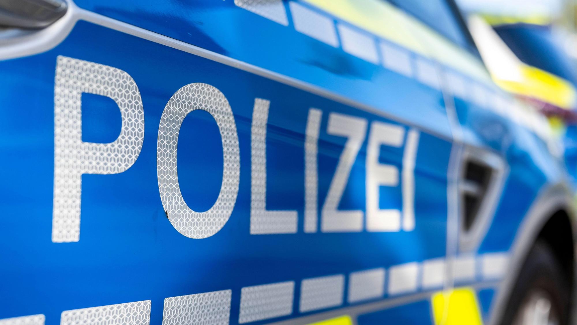 Die Polizei Köln nahm eine Handtaschen-Räuberin fest.