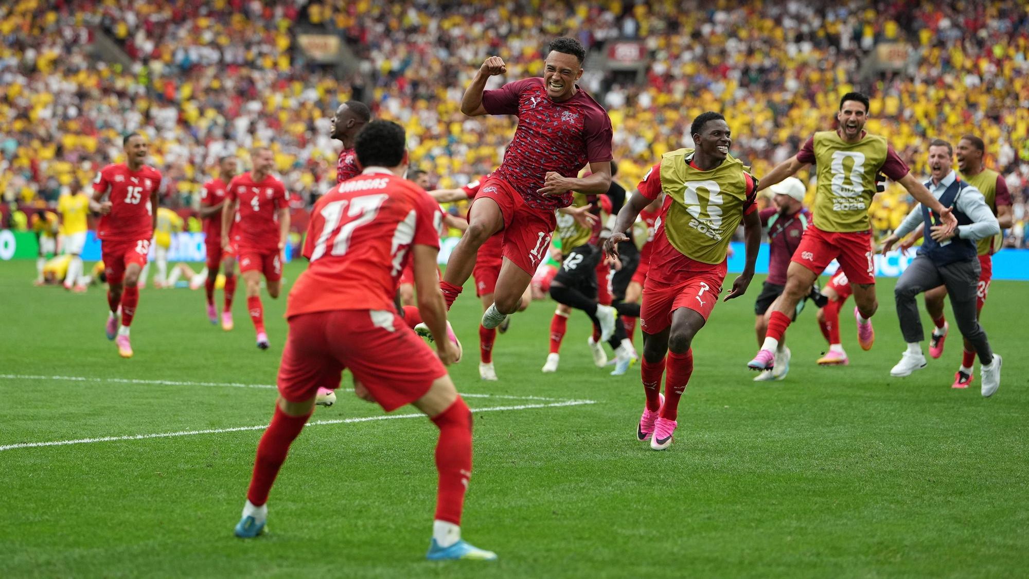 Schweizer Spieler jubeln über Einzug ins Viertelfinale.