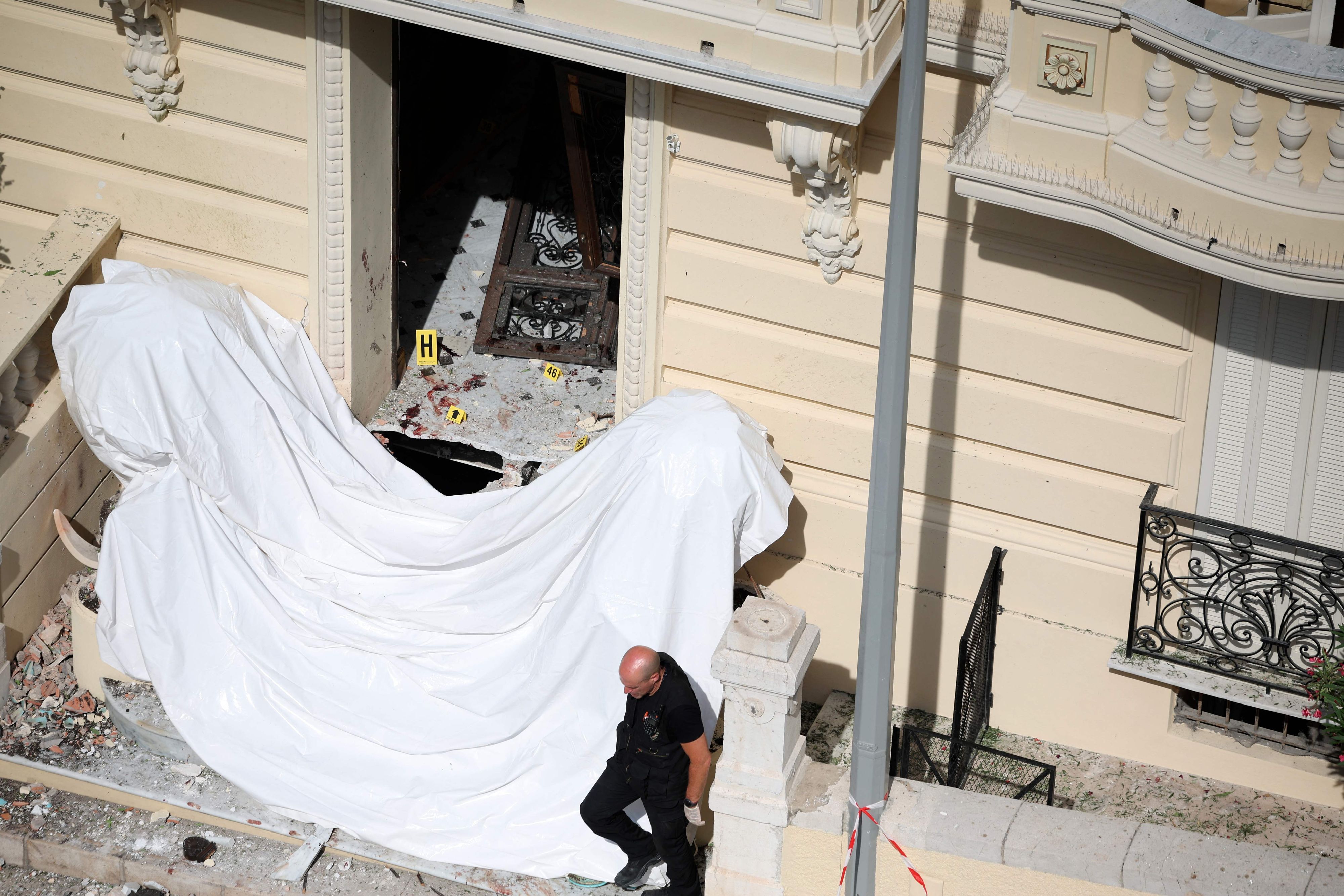 Auf dieses Haus in Monaco soll die Gesuchte mutmaßlich einen Anschlag verübt haben.