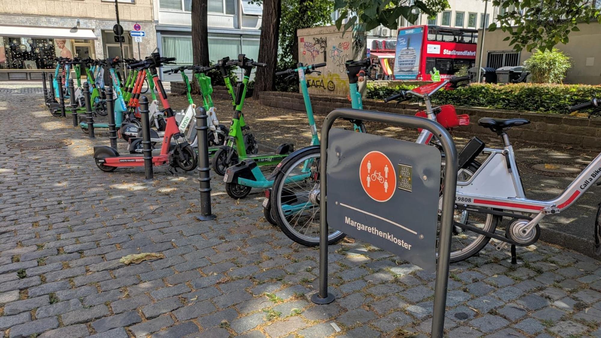 Ein dichtes Netz an Mobilstationen gibt es bislang vor allem in der Kölner Altstadt.