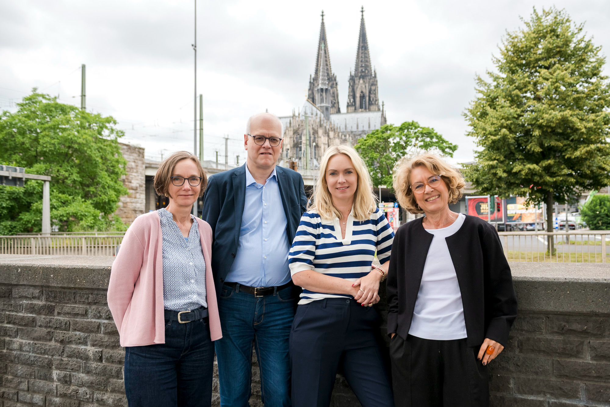 Das Team der Altenhilfe: Regina Pude-Büsdorf (Schatzmeisterin), Dr. Raimund Neuß (stv. Vorsitzender), Julia Heinen (Vorsitzende), Stefanie Teufel (Geschäftsführerin).
