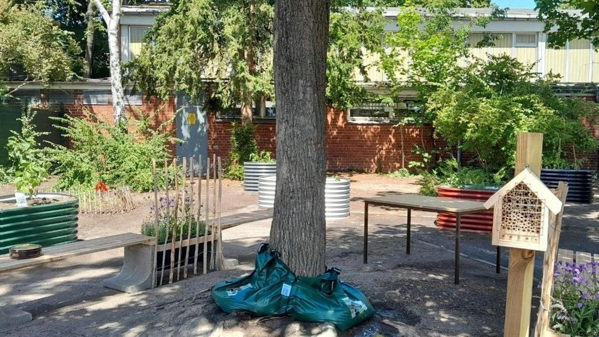 Der neu gestaltete Schulhof der Berthold-Otto-Grundschule.
