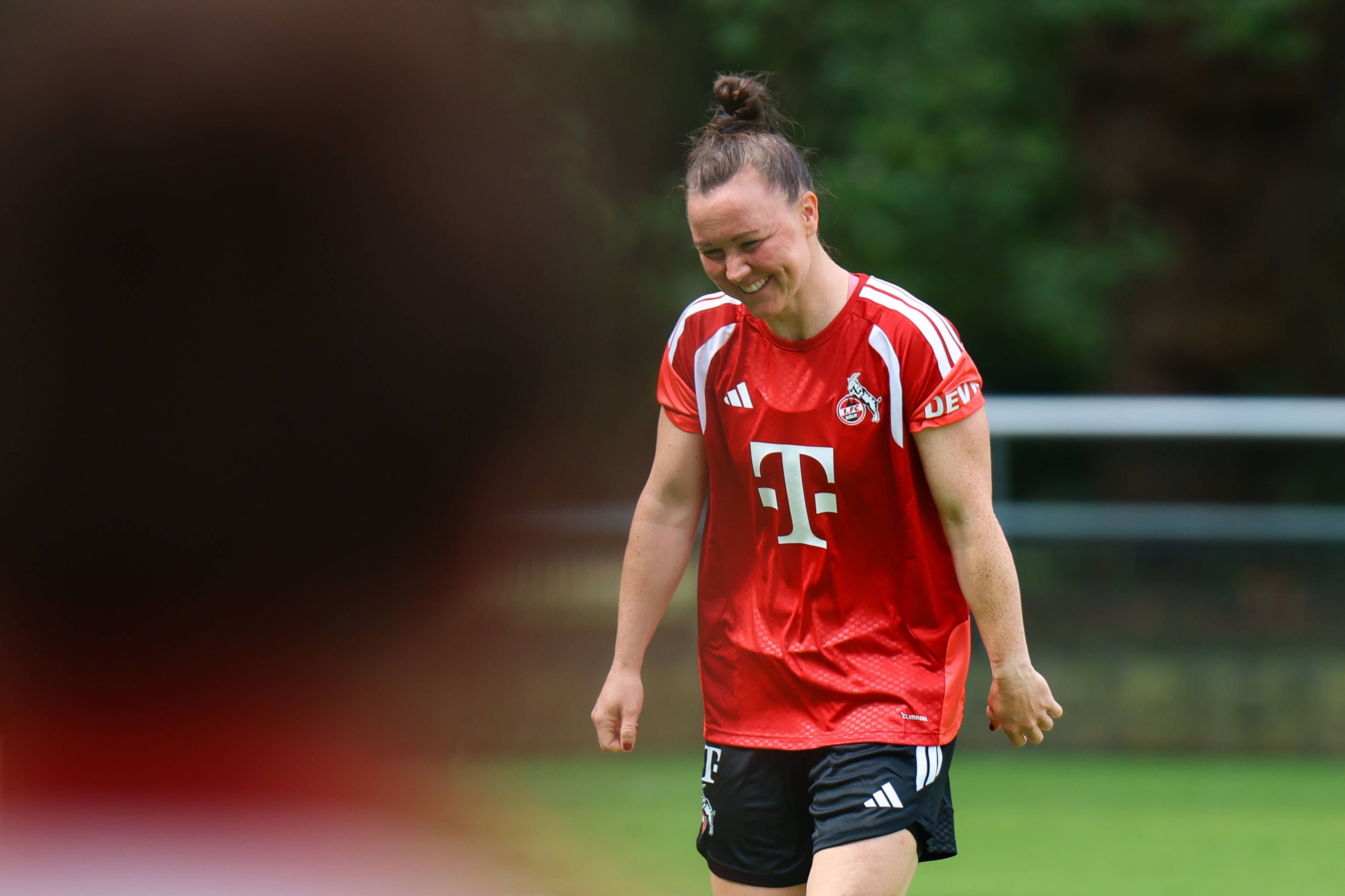 Frauenfu-ball-Marina-Hegering-bleibt-wohl-Kapit-nin-des-1-FC-K-ln