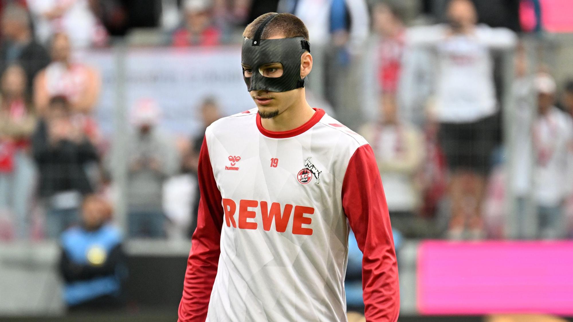 Tim Lemperle mit Schutzmaske beim Saisonfinale der 2. Bundesliga im Mai 2025
