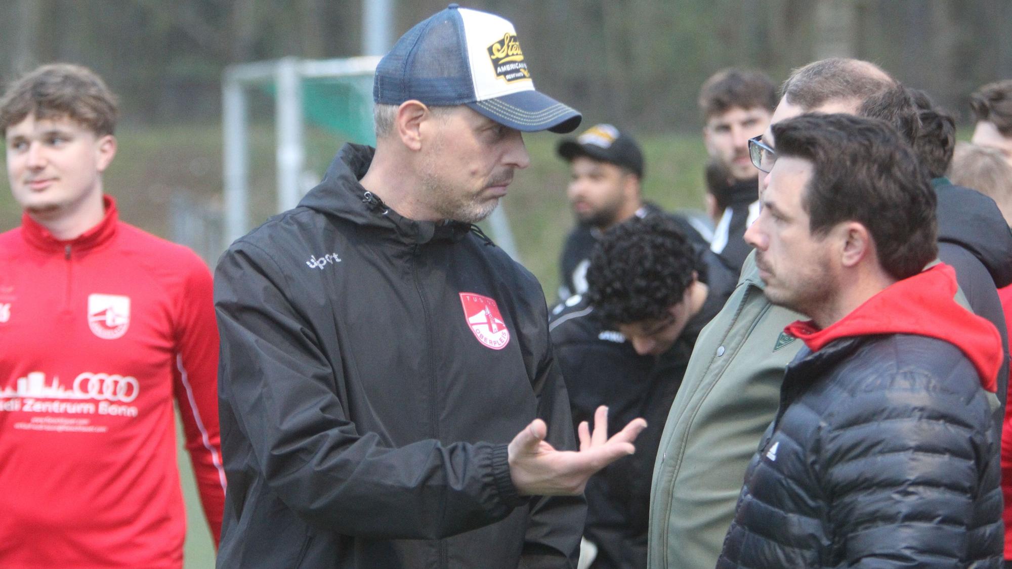 Essi Zamani (links) und Stefan Bung