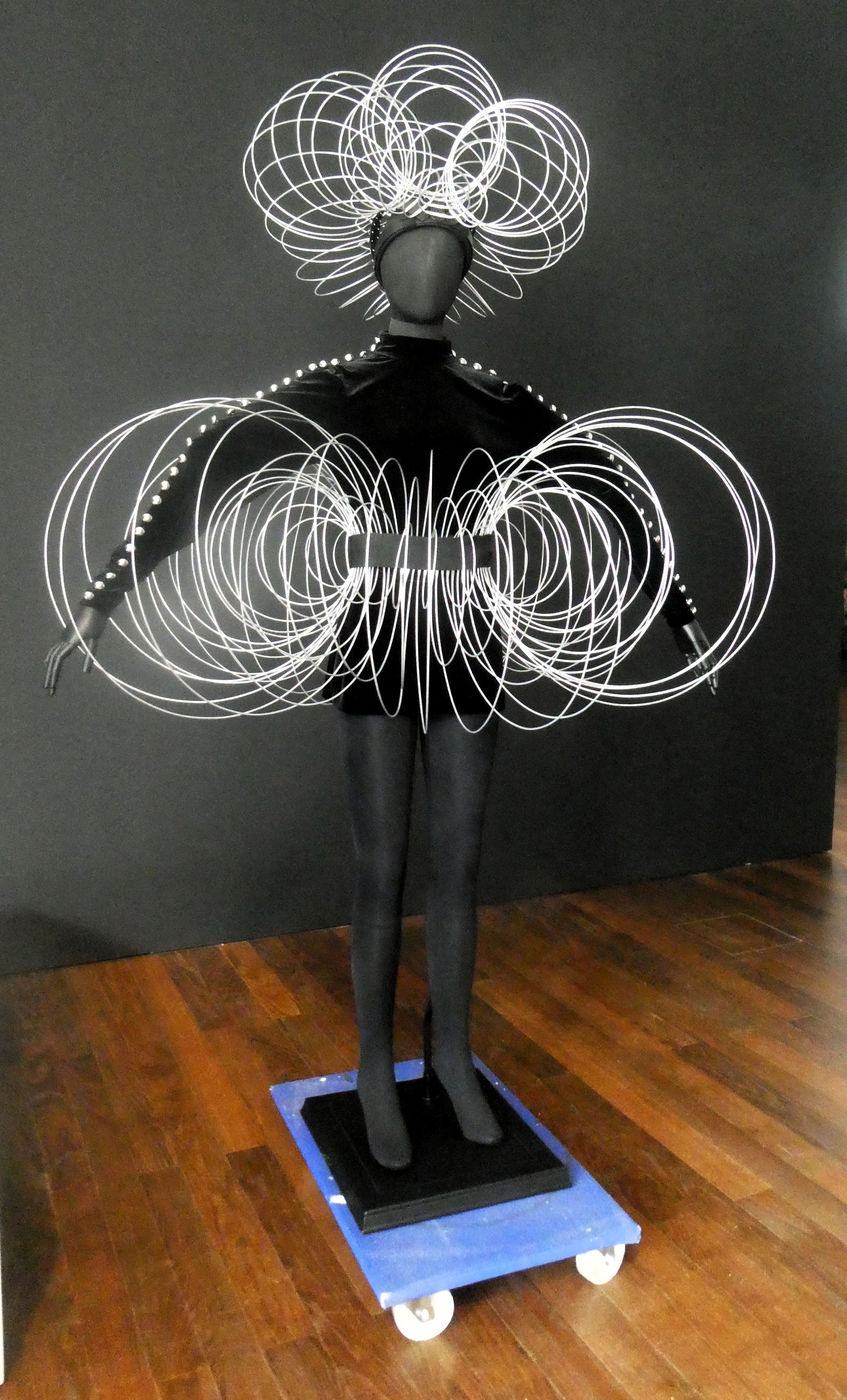Figur aus dem Triadischen Ballett von Oskar Schlemmer