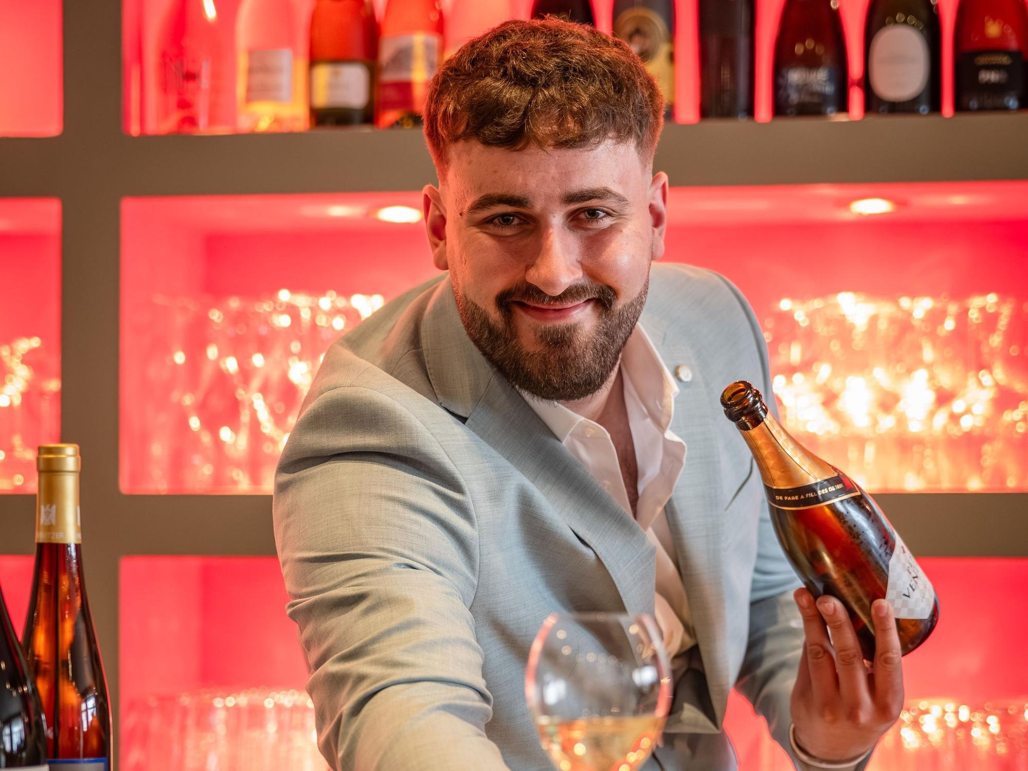 Etienne Coppeneur punktet mit einem gut sortierten Weinsortiment.
