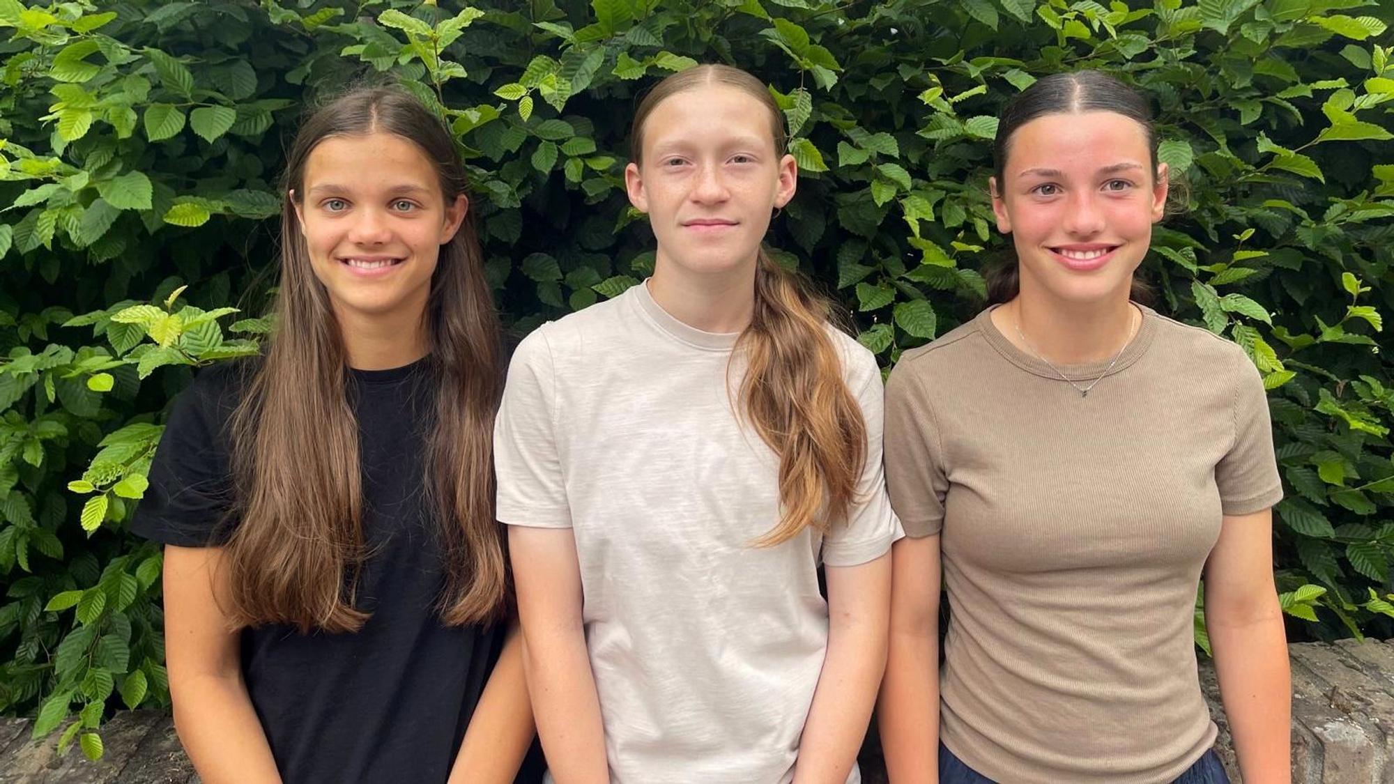 Wechseln vom TuS Zülpich zum 1. FC Köln: Enni Ueckert (v.l.), Sophia Kesseler und Fine Ueckert.