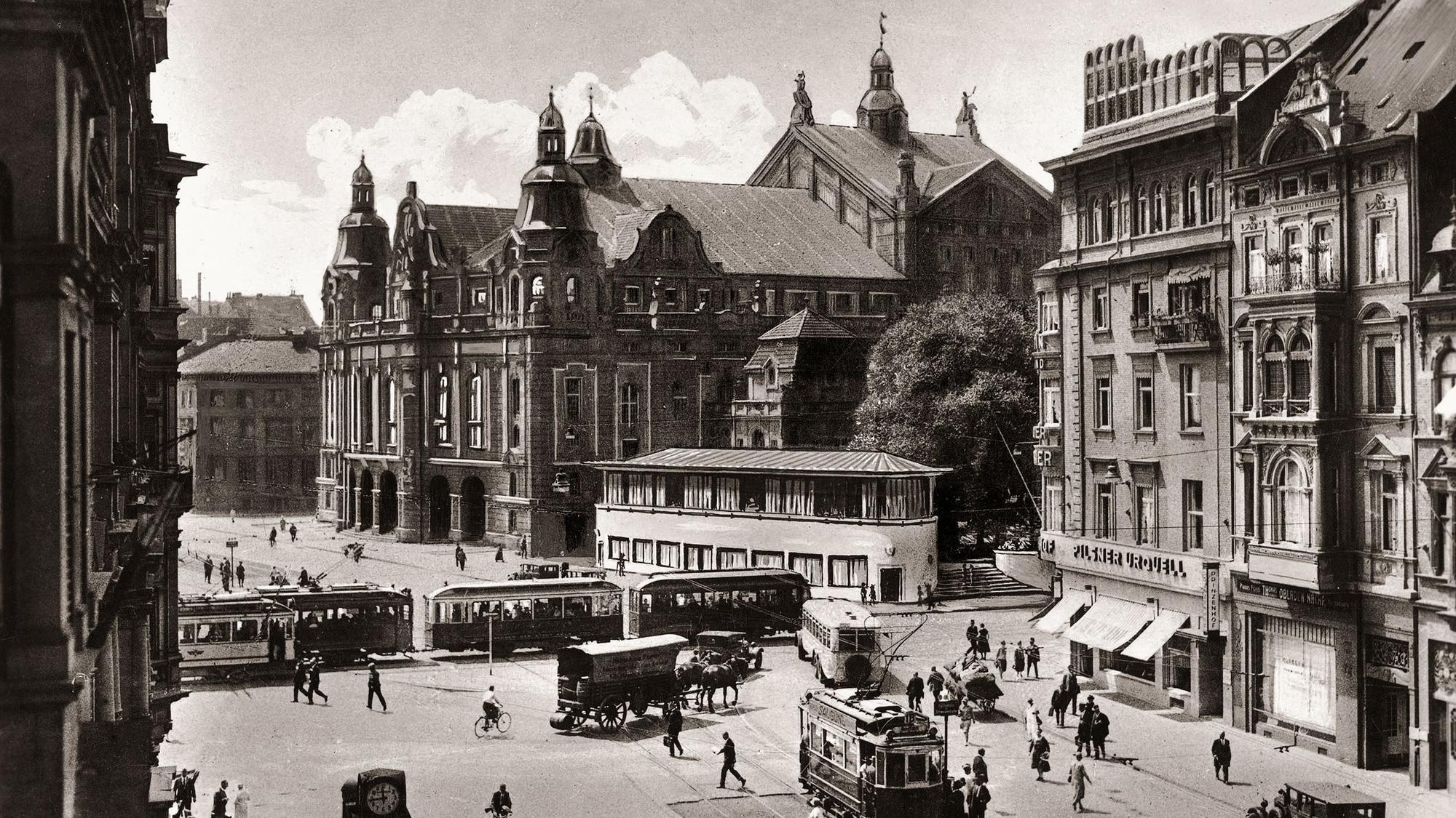 Die alte Kölner Oper am Rudolfplatz um 1930.