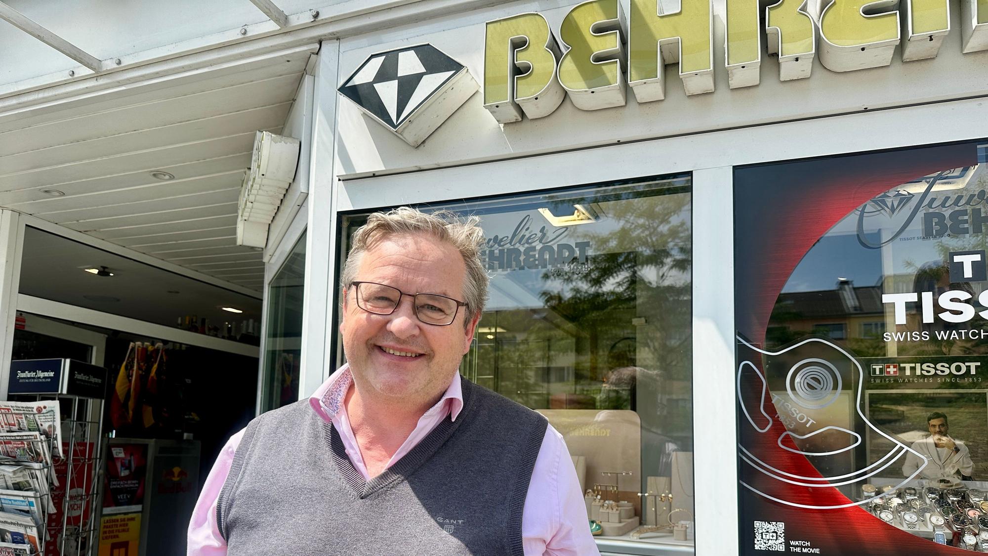 Juwelier Wolfgang Behrendt ist der Vorsitzende des Treffpunkt Rodenkirchen.