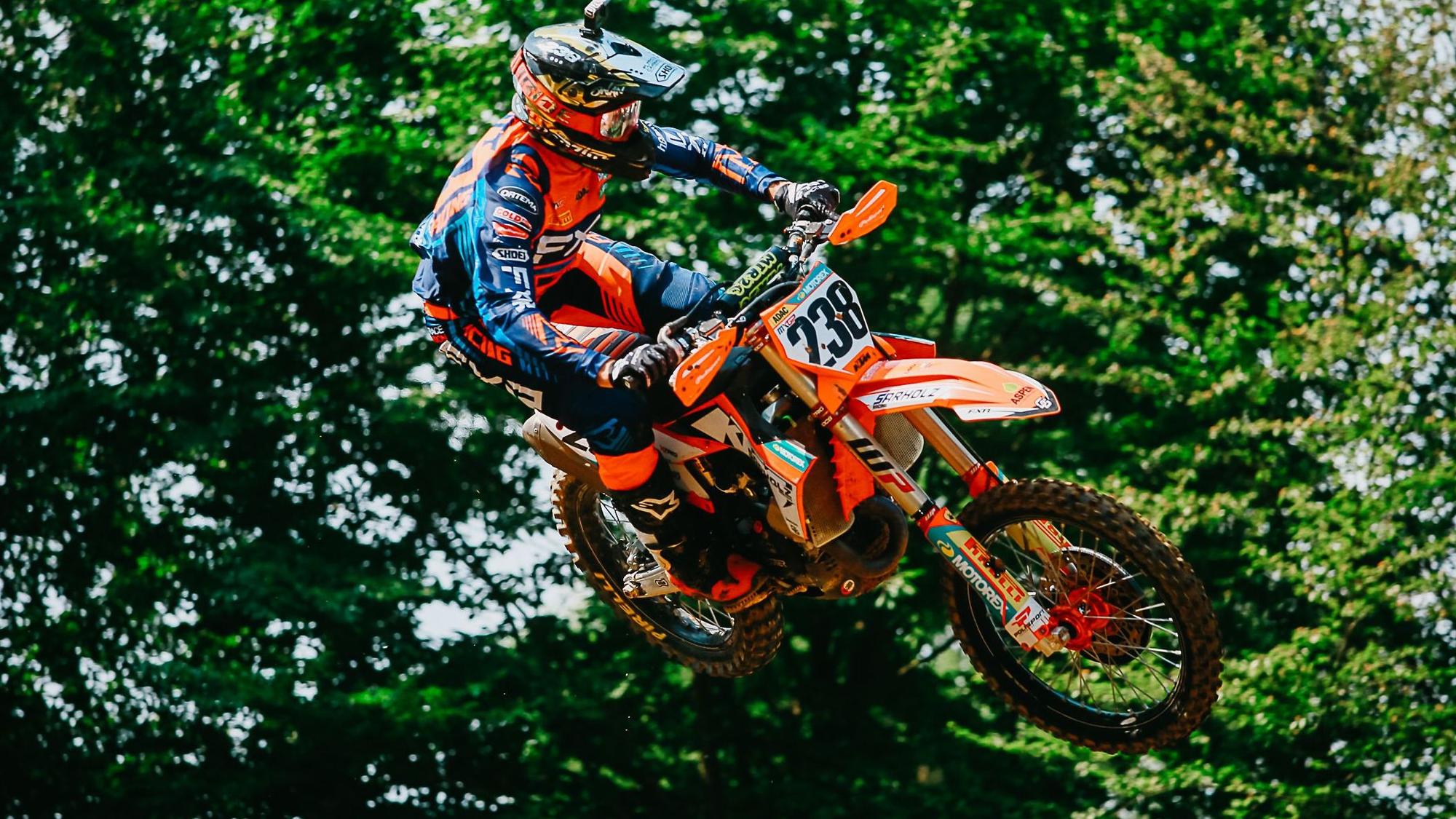 Rennszene aus dem Motocross