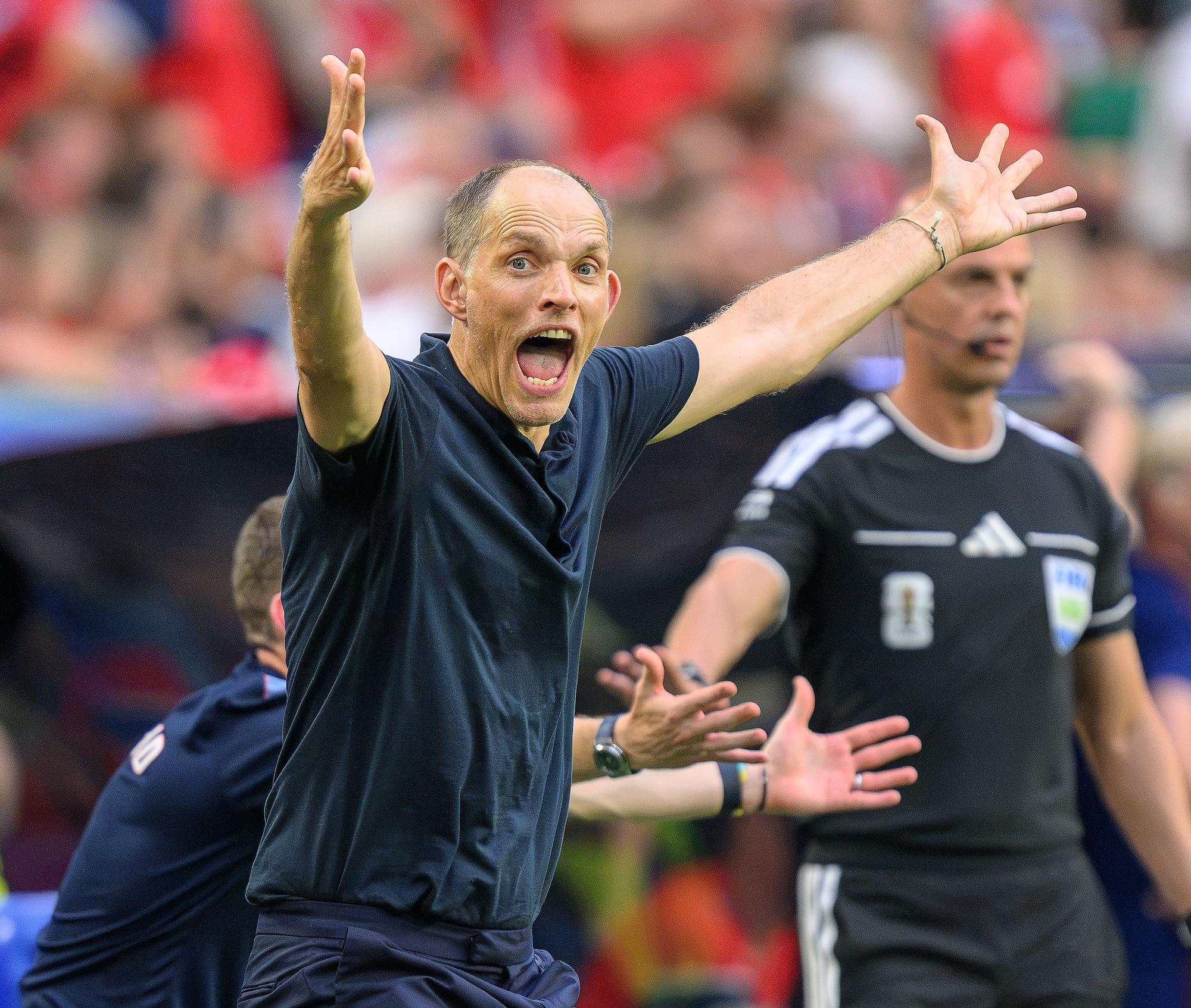 England-Coach Thomas Tuchel reagioert an der Seitenlinie