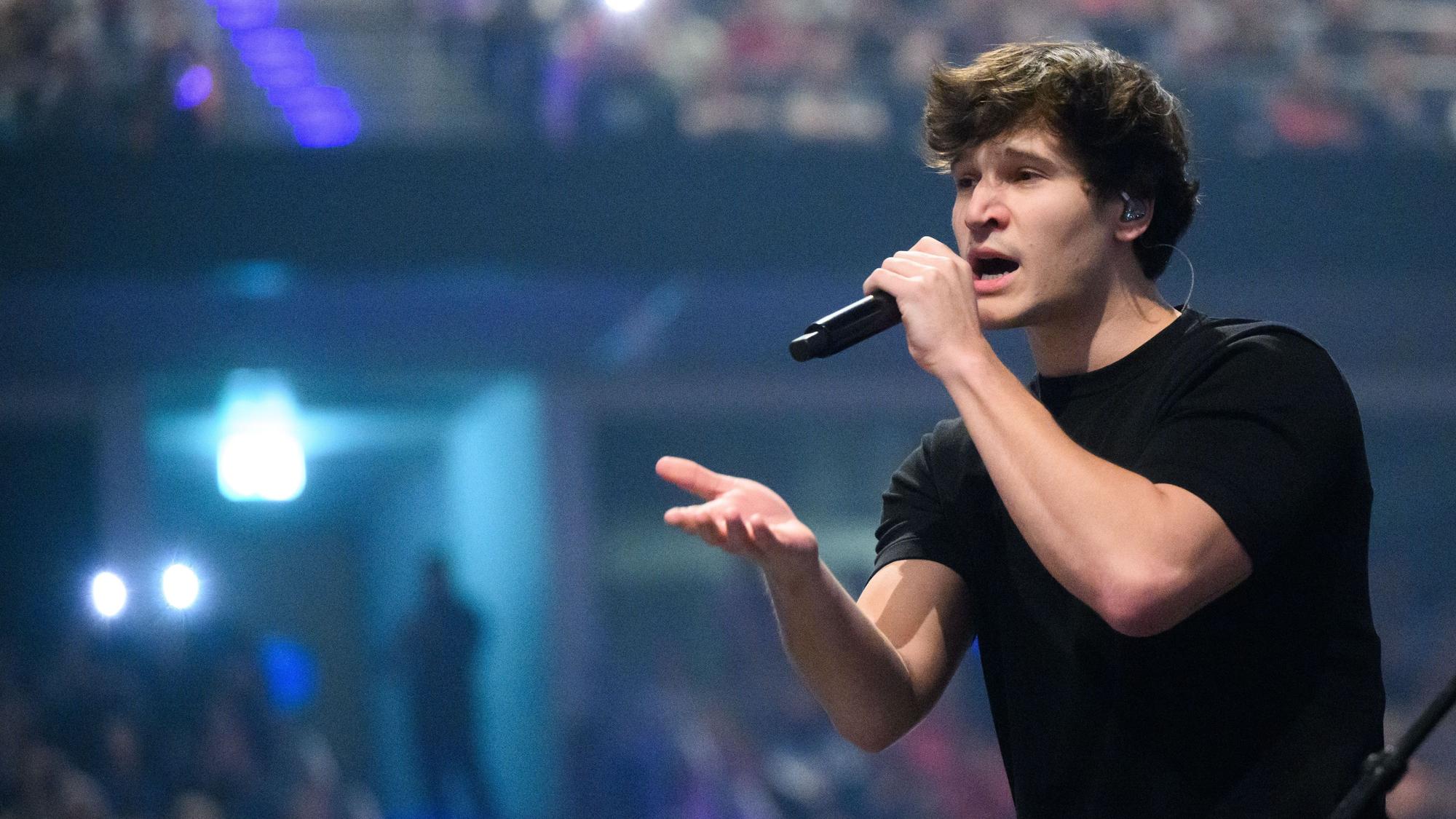 Wincent Weiss bei einem Konzert in Hannover
