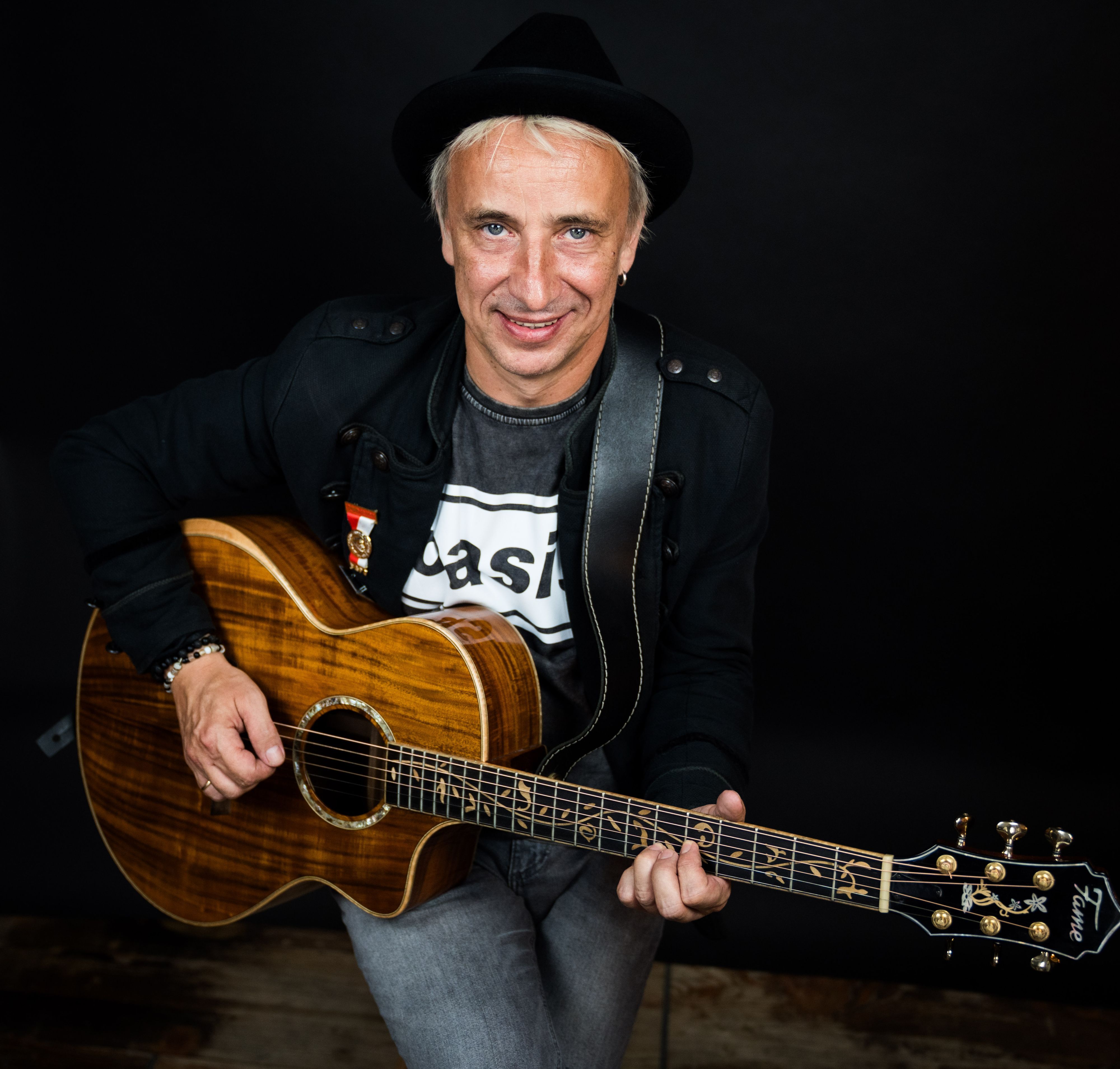 Zwischen-Leidenschaft-und-Lohnsteuerkarte-Stefan-Knittler-feiert-20-J-hriges-mit-Konzert-im-Gloria