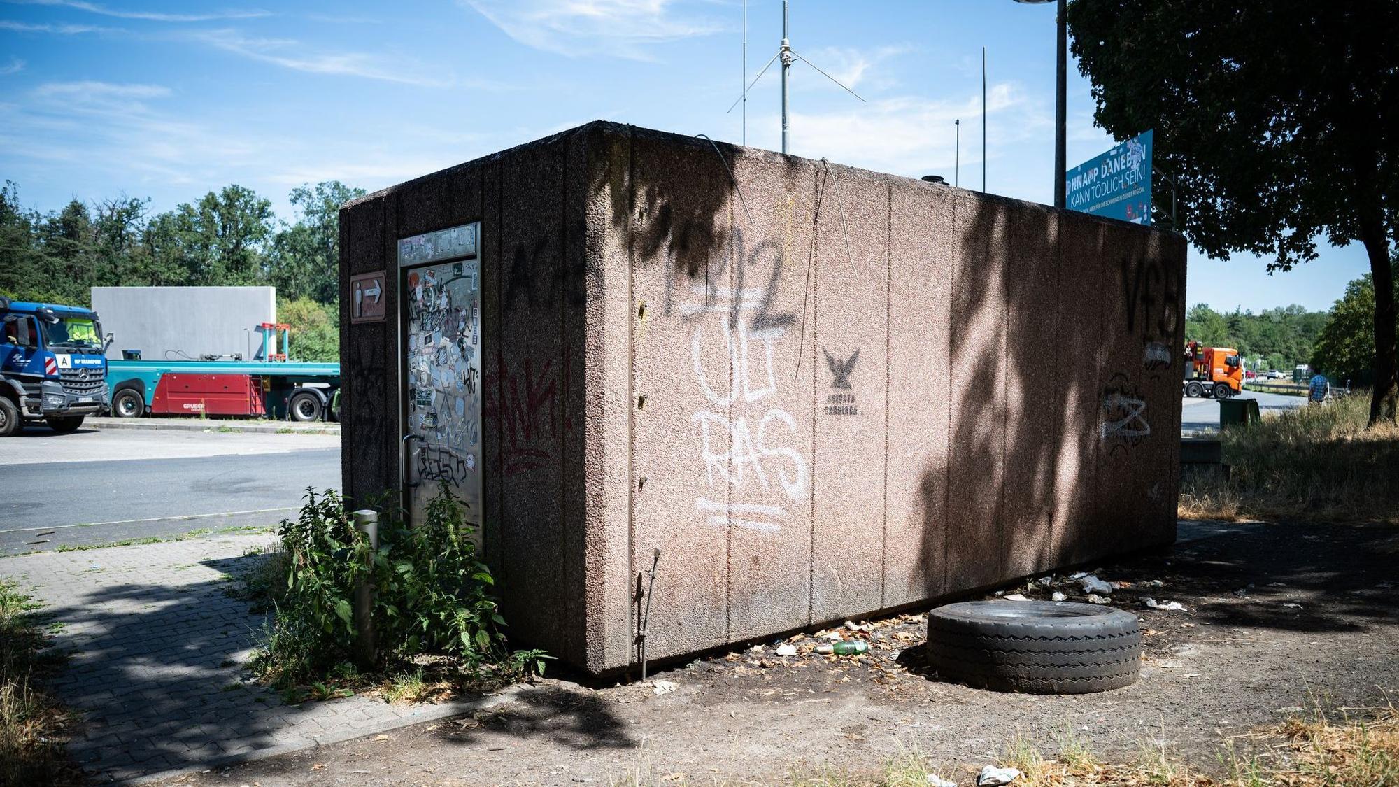 Teilweise sind die Sanitäranlagen auf unbewirtschafteten Rastplätzen in unerfreulichem Zustand.