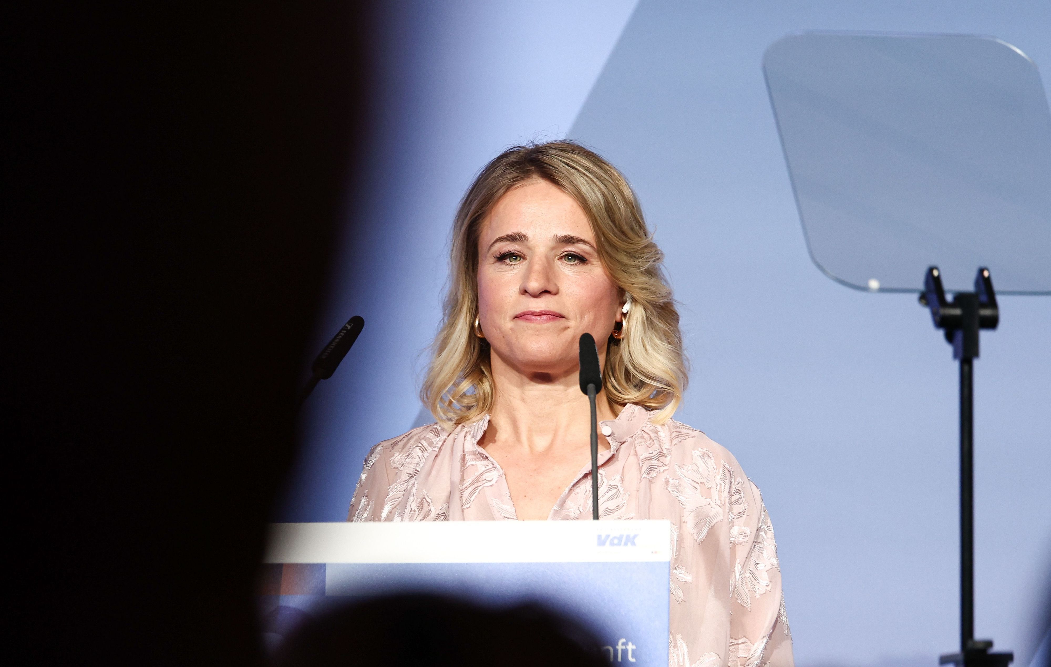 Verena Bentele, Präsidentin des VdK, spricht auf einer Veranstaltung. (Archivbild)