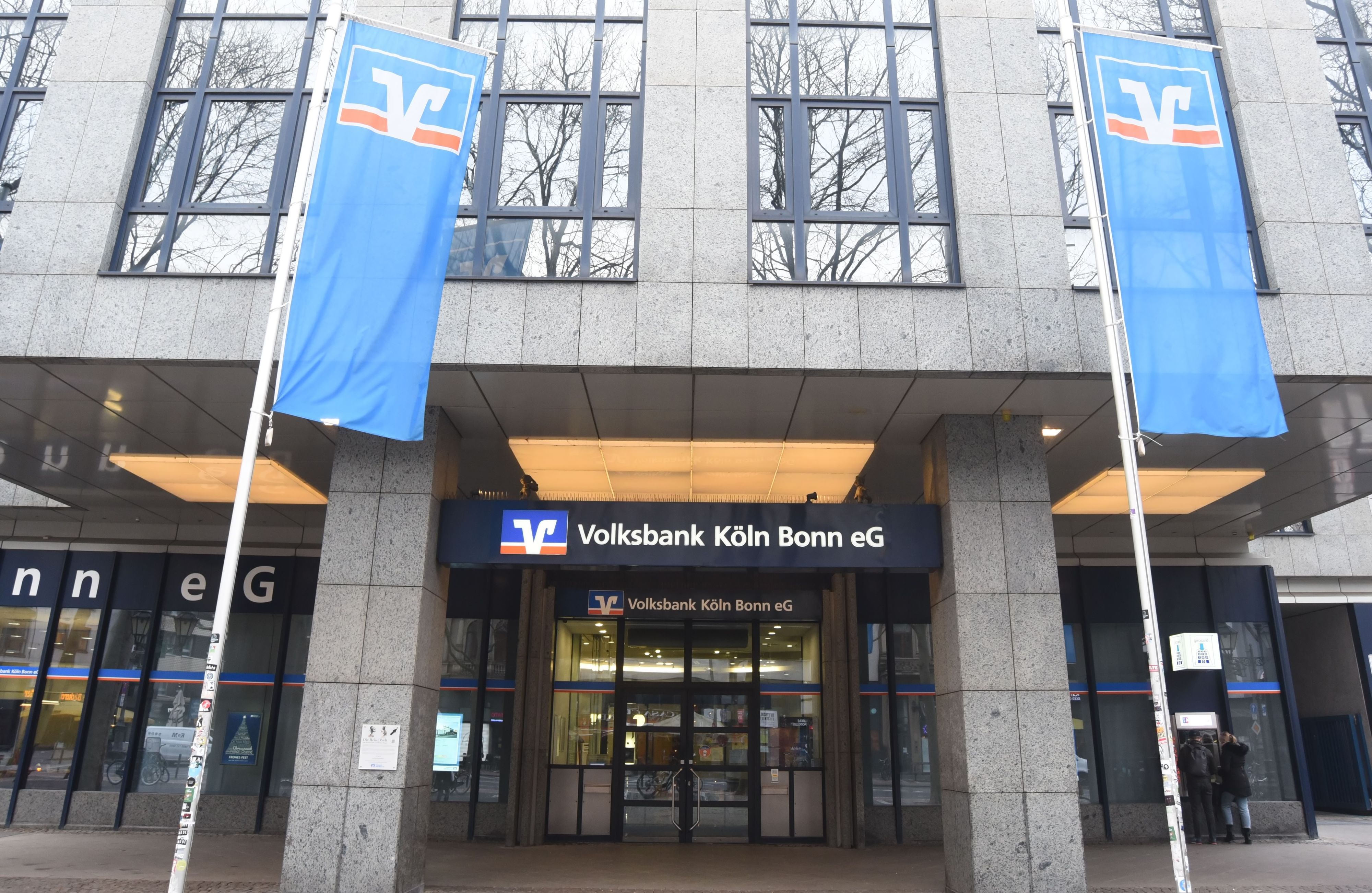 Das Gebäude der Volksbank Köln-Bonn am Hohenzollernring