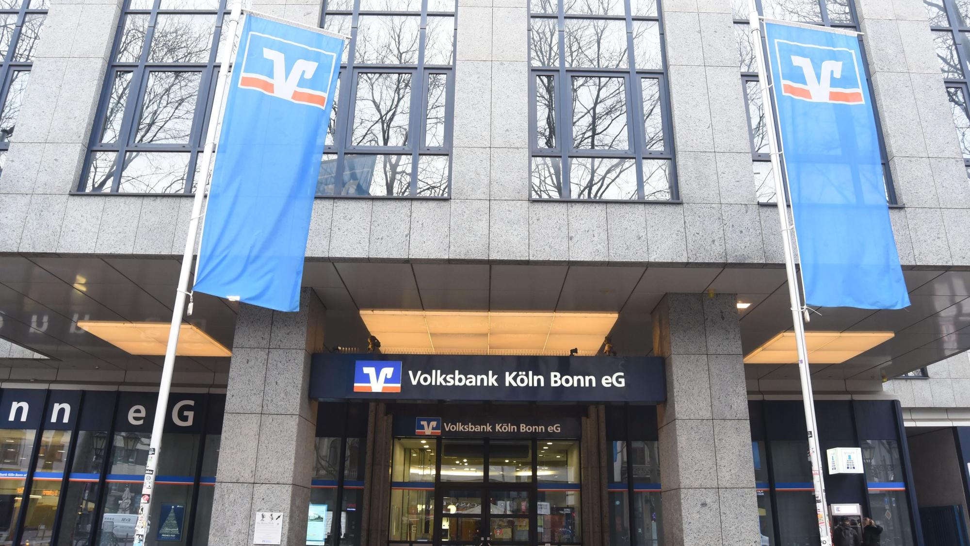 Das Gebäude der Volksbank Köln-Bonn am Hohenzollernring