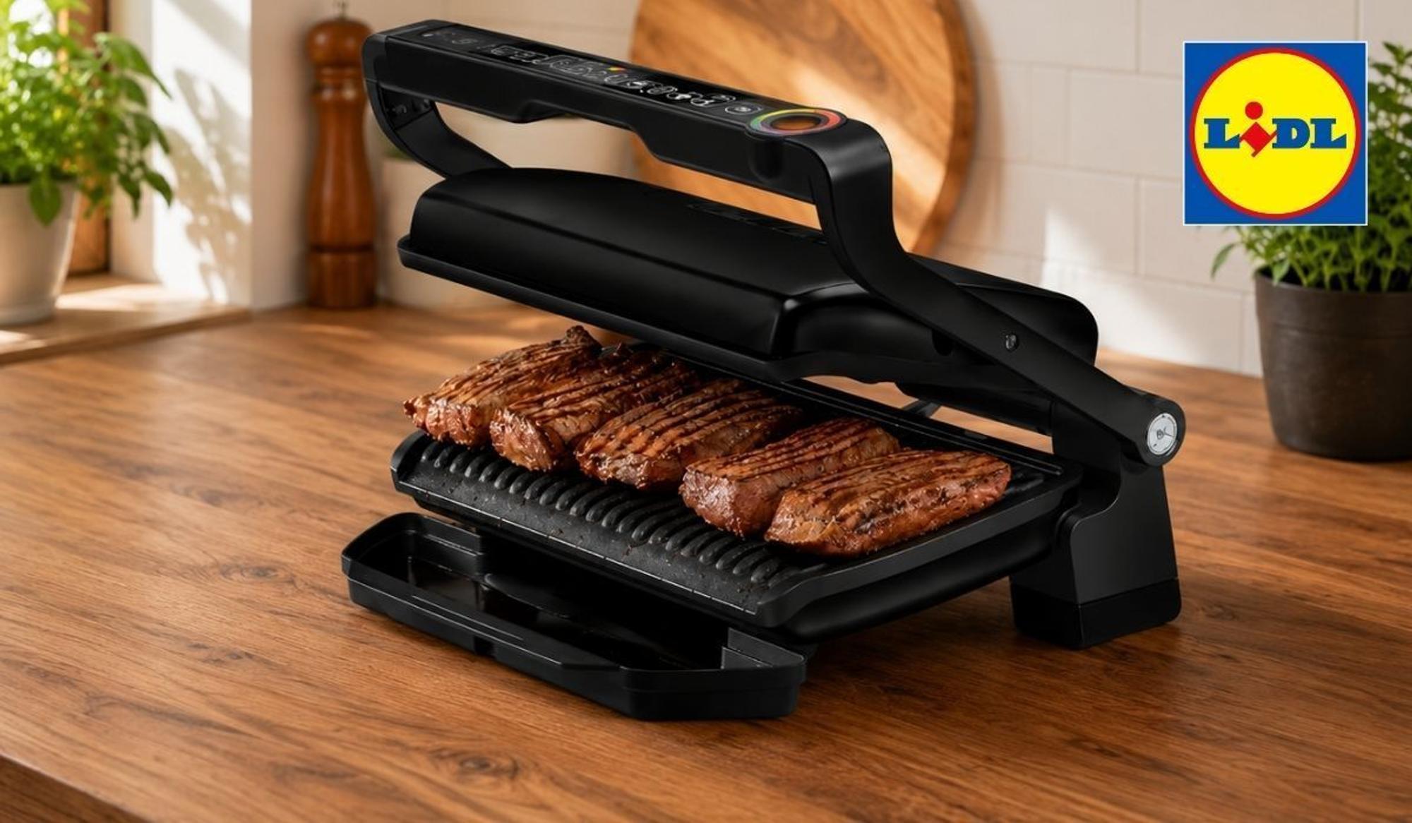 Tefal OptiGrill XL steht auf einer Küchenplatte. In der oberen rechten Ecke das Lidl Logo.