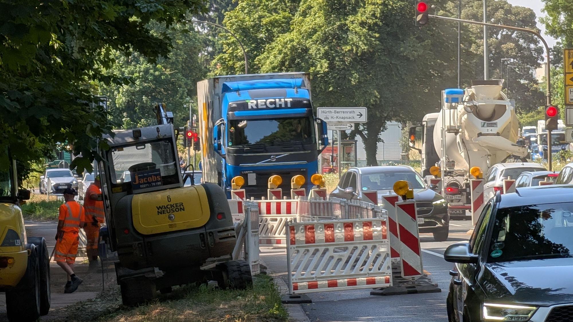 Das Foto zeigt die Baustelle auf der Luxemburger Straße.