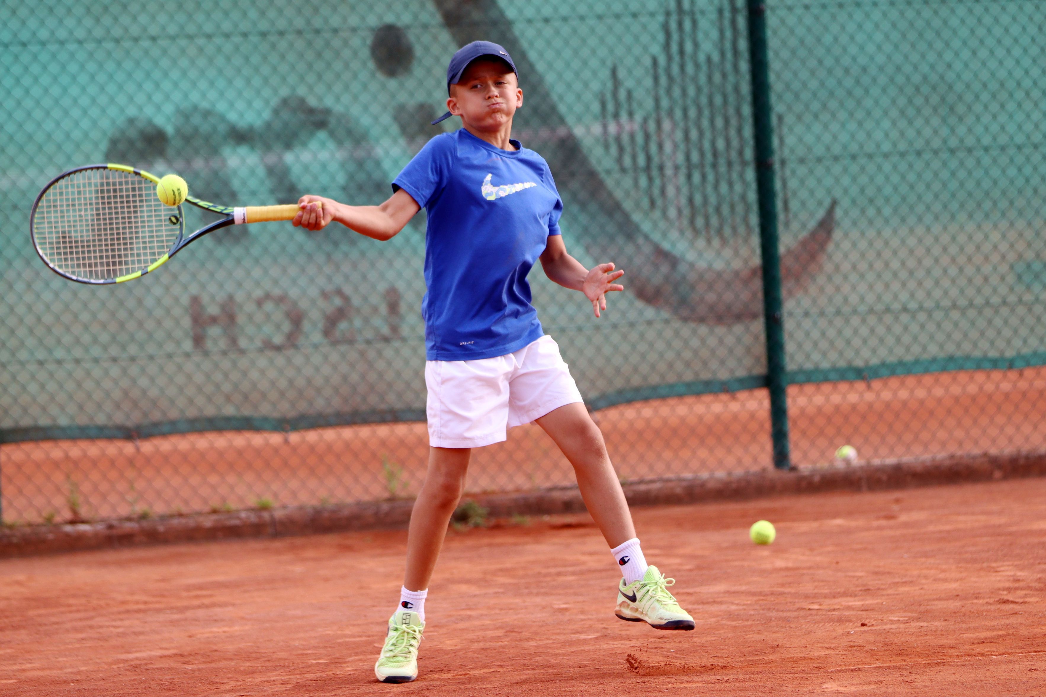 Tennistalent-aus-Weilerswist-Selbst-die-lteren-haben-oft-keine-Chance