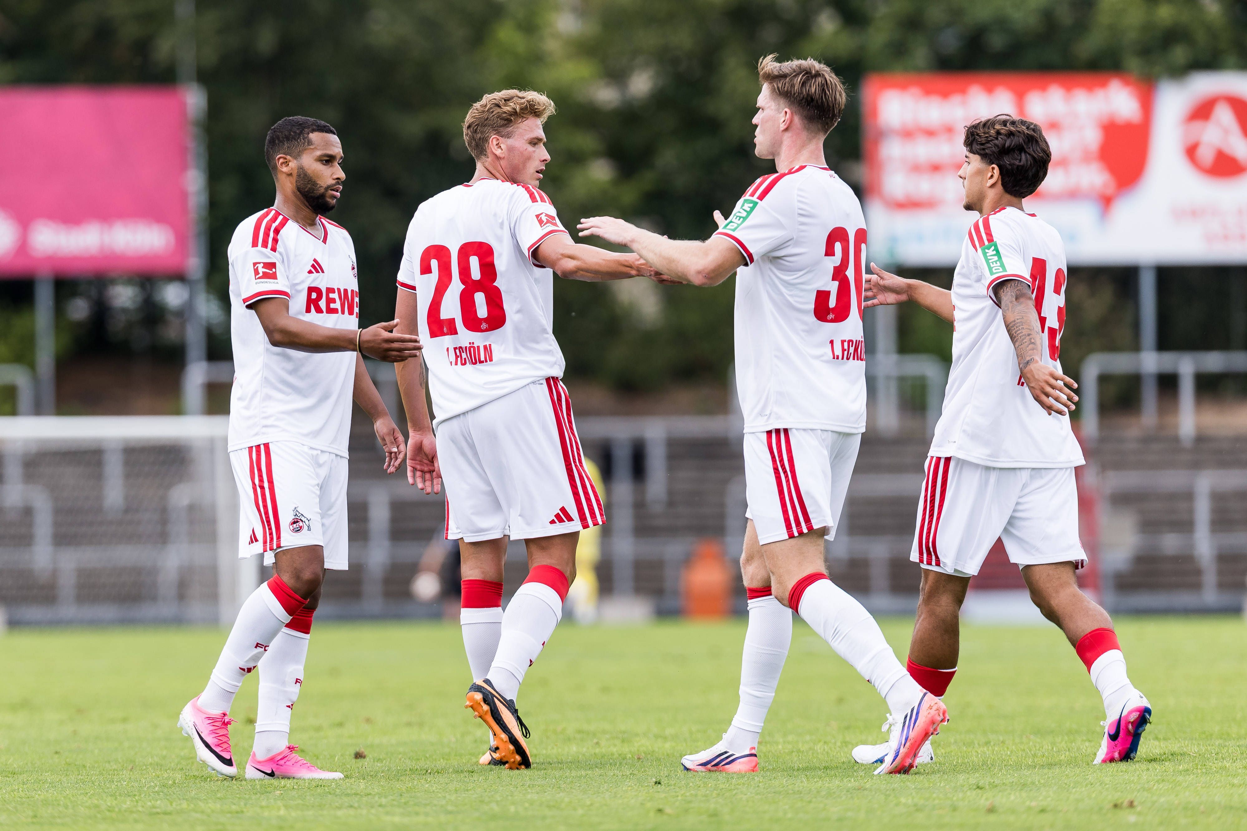 Torjubel im Testspiel beim 1. FC Köln.
