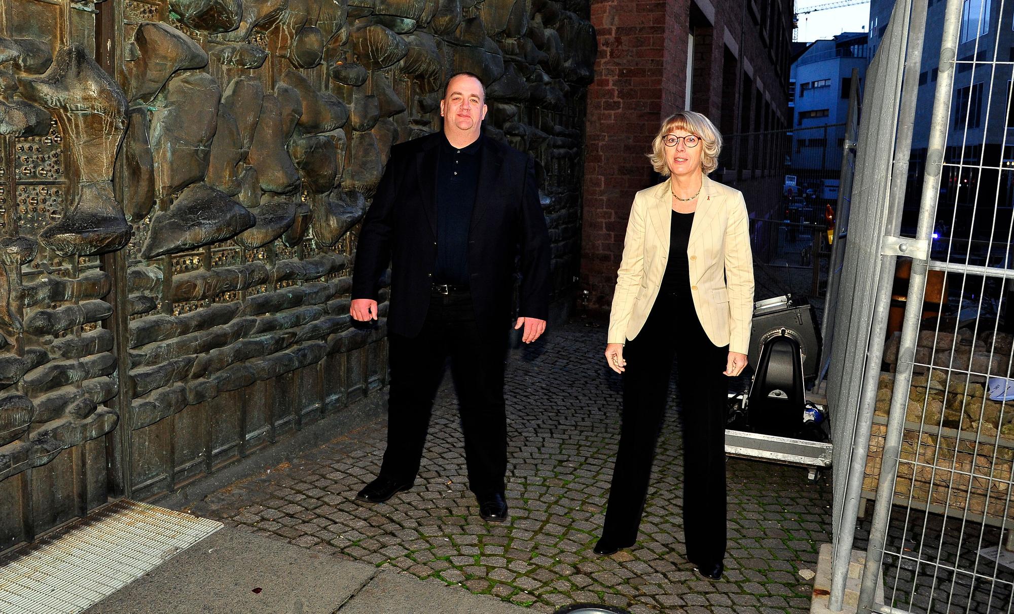 Michael Frey und Elfi Scho-Antwerpes 2011 nach der erfolgreichen Räuberjagd in der Altstadt. Sie sagt rückblickend: „Wir waren ein tolles Team.“