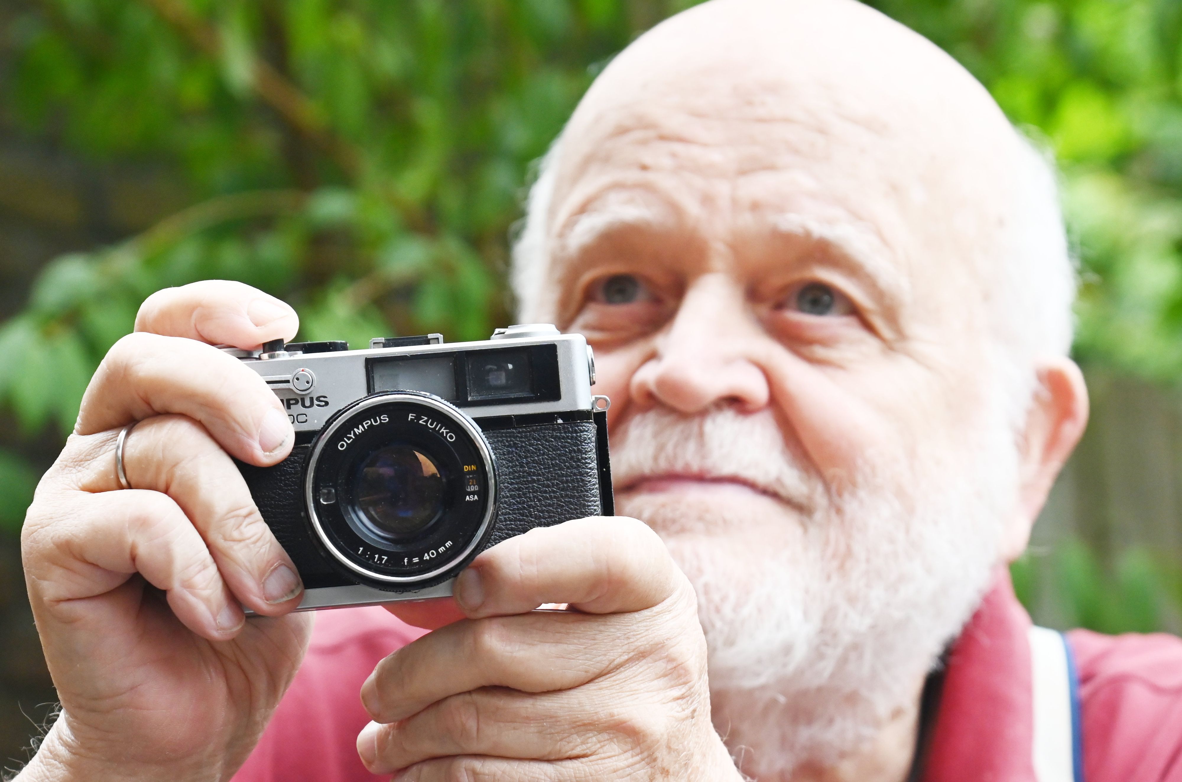 Mit einer Olympus 35DC schoss Henning von Borstell ein ikonisches Bild von Willy Brandt.