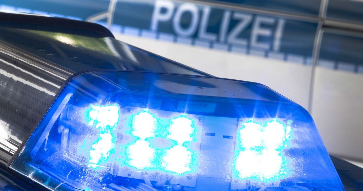 Manhunt: Young robber flees on a bicycle after robbing a gas station in ...