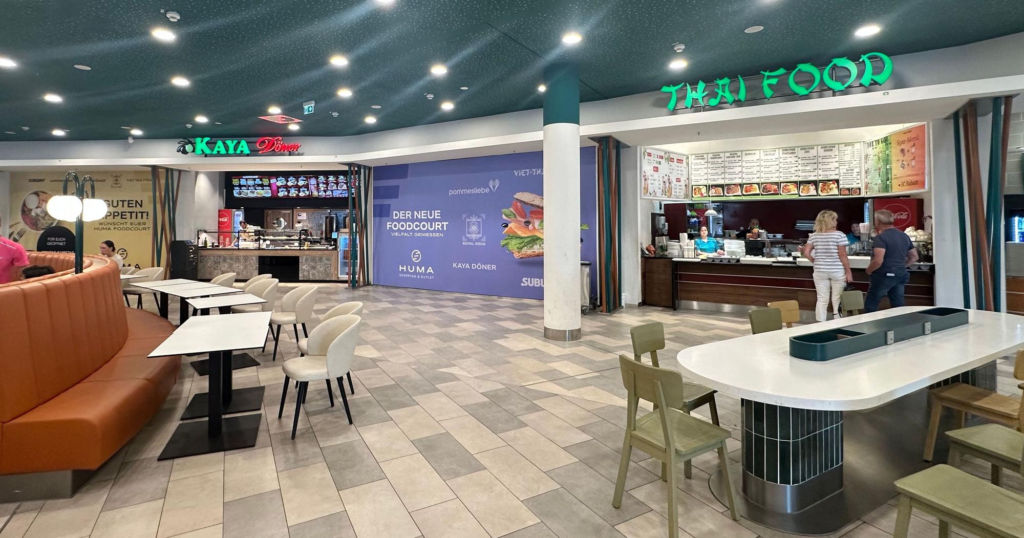 Zwischen Kaya und Thai Food kommt ein Burger-Angebot.