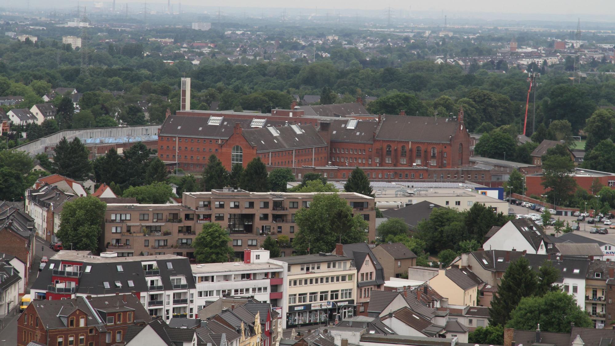 Das rote Backsteingebäude der Justizvollzugsanstalt in Siegburg
