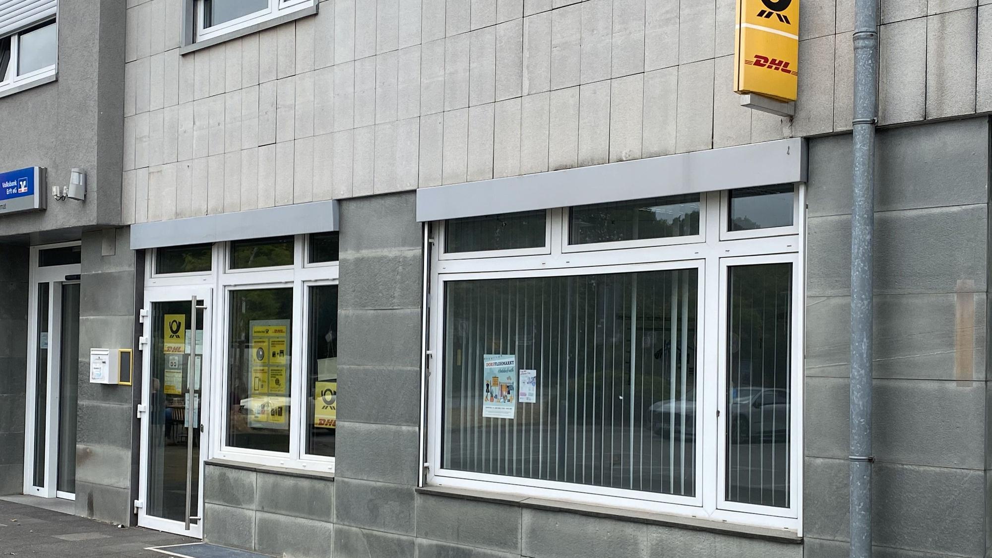 Auf dem Foto ist eine geschlossene Postfiliale in Habbelrath zu sehen.
