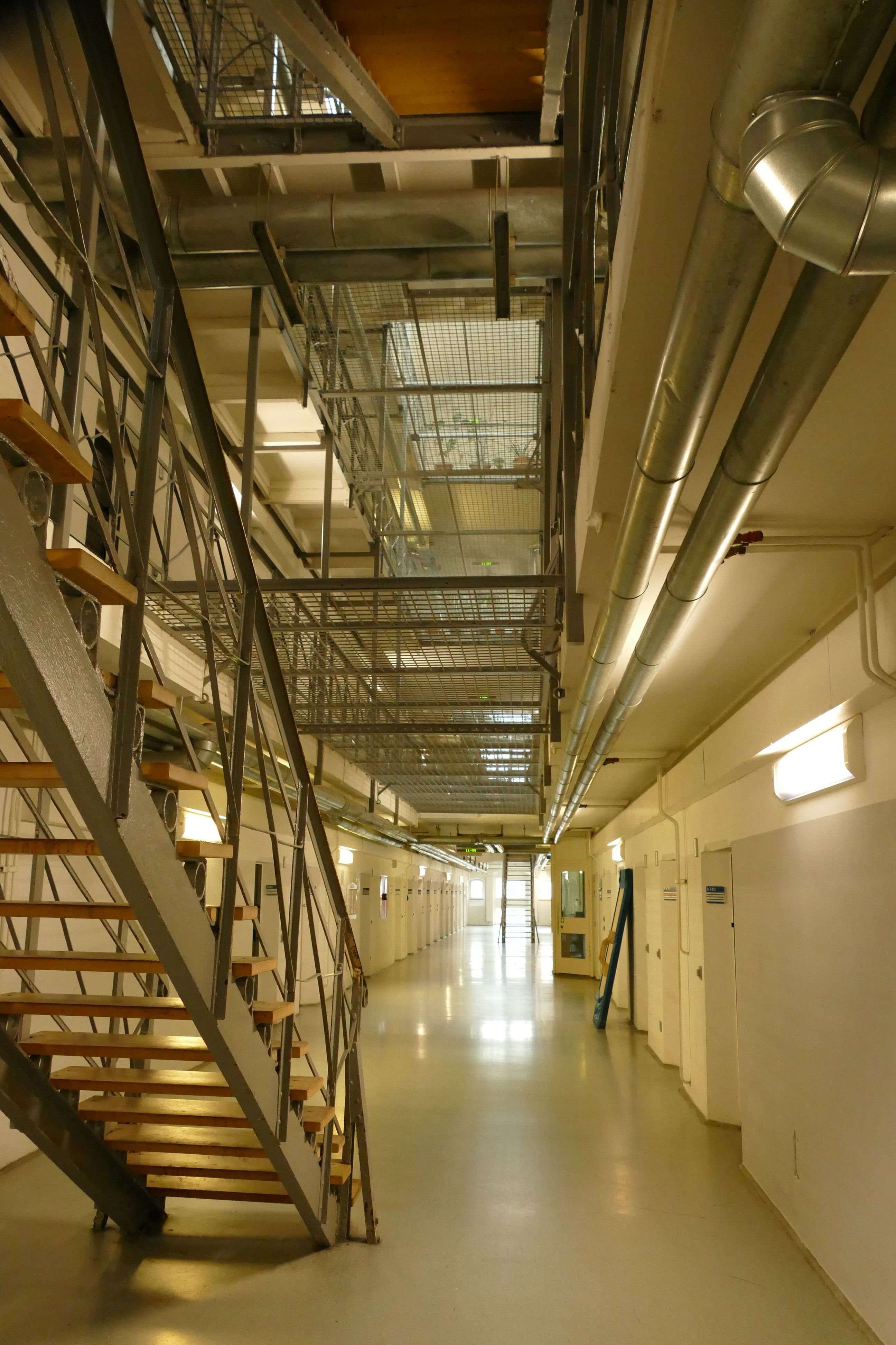 Ein Zellentrakt im Siegburger Gefängnis. (Symbolbild aus dem Juli 2026)