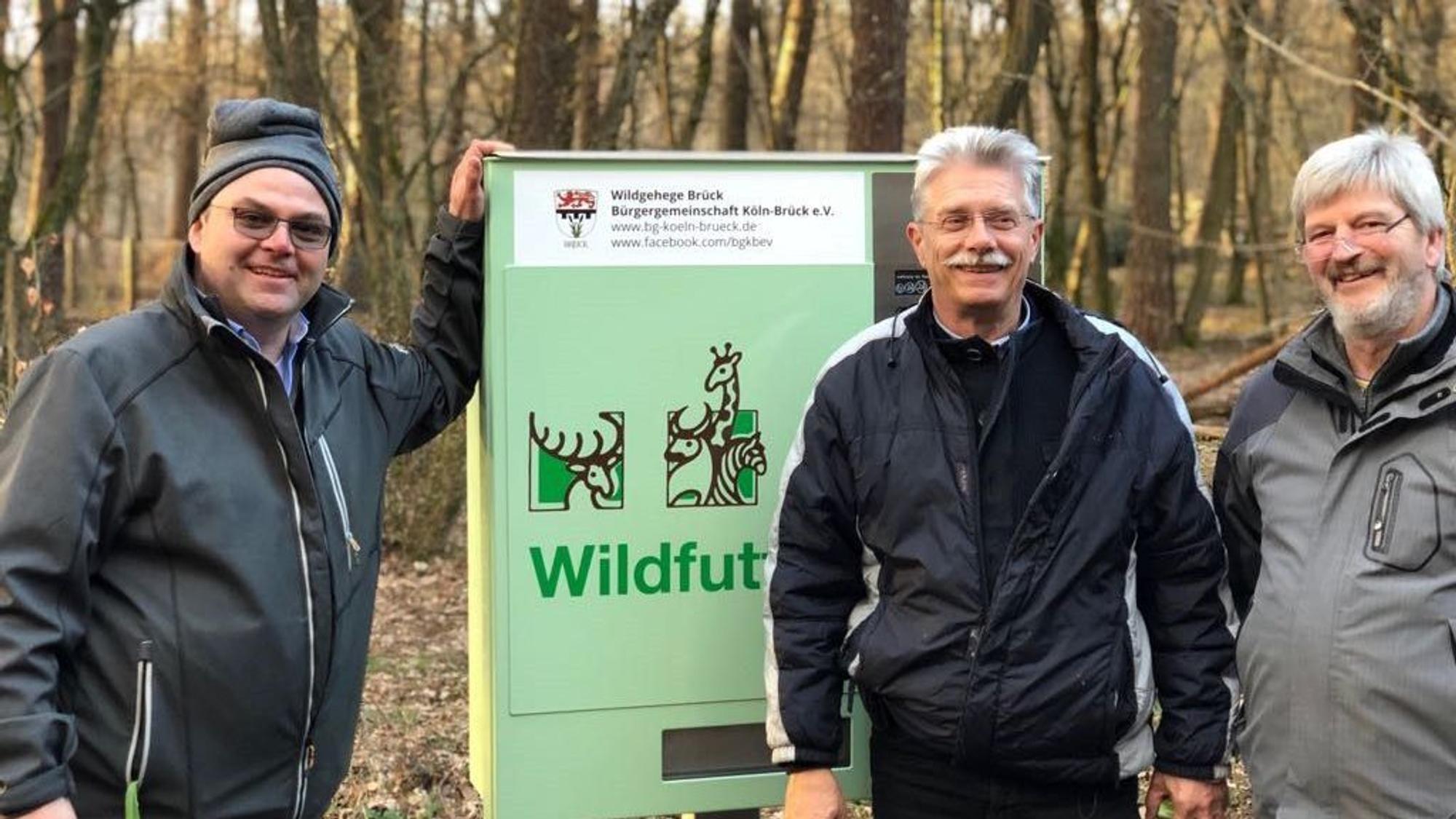 Die Bürgergemeinschaft Brück betreibt die Futterautomaten am Wildgehege Brück.