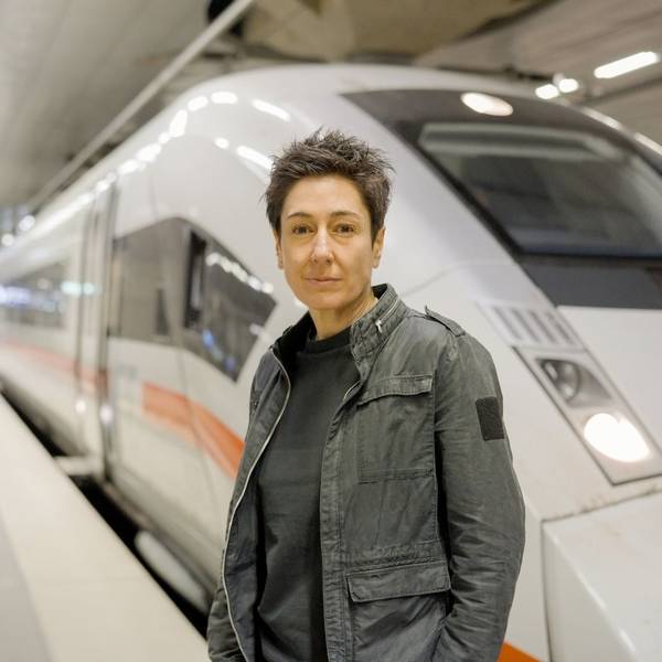 Für eine "Am Puls"-Folge ging Dunja Hayali den Problemen bei der Bahn auf den Grund.